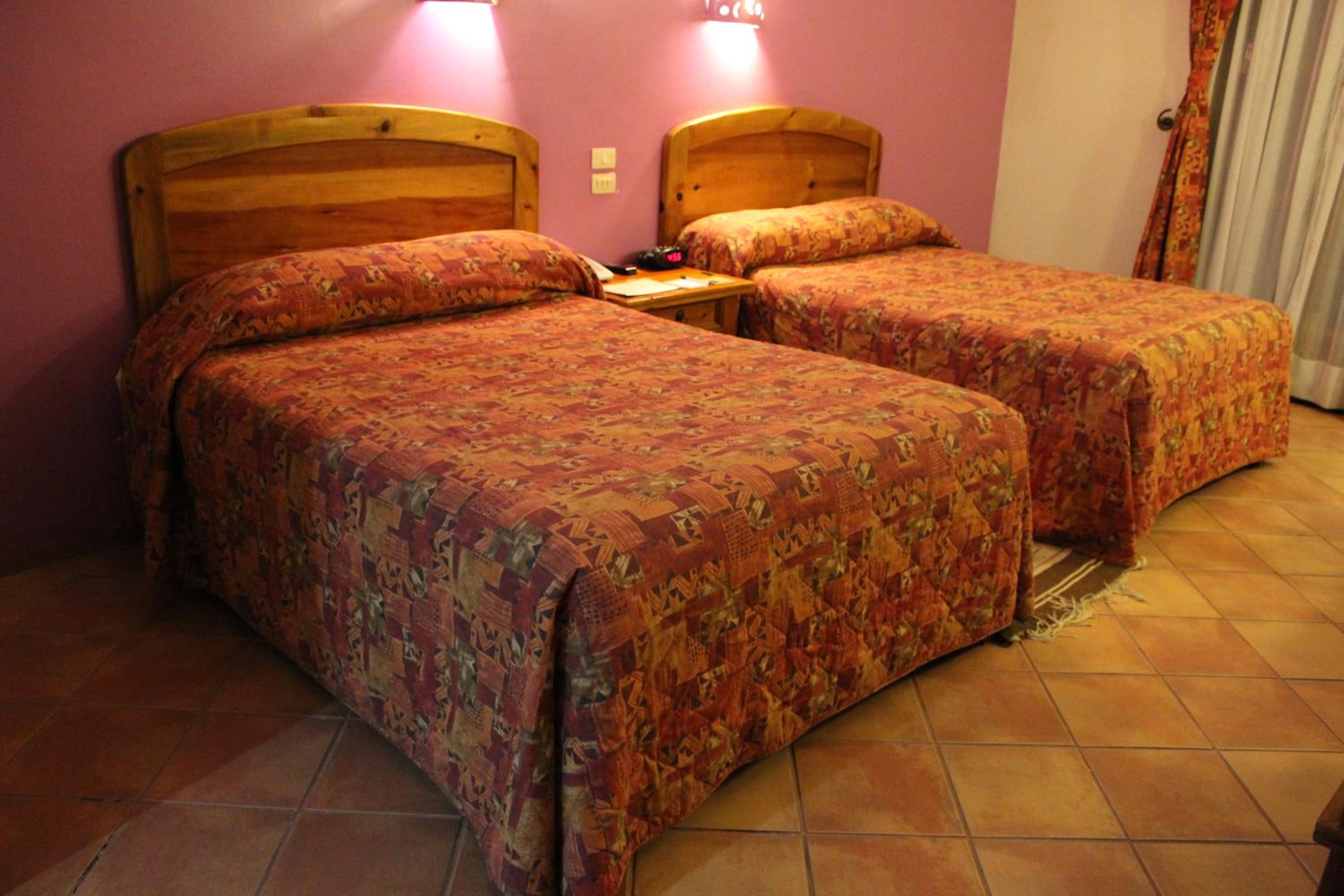 Standard Twin Room photo 2