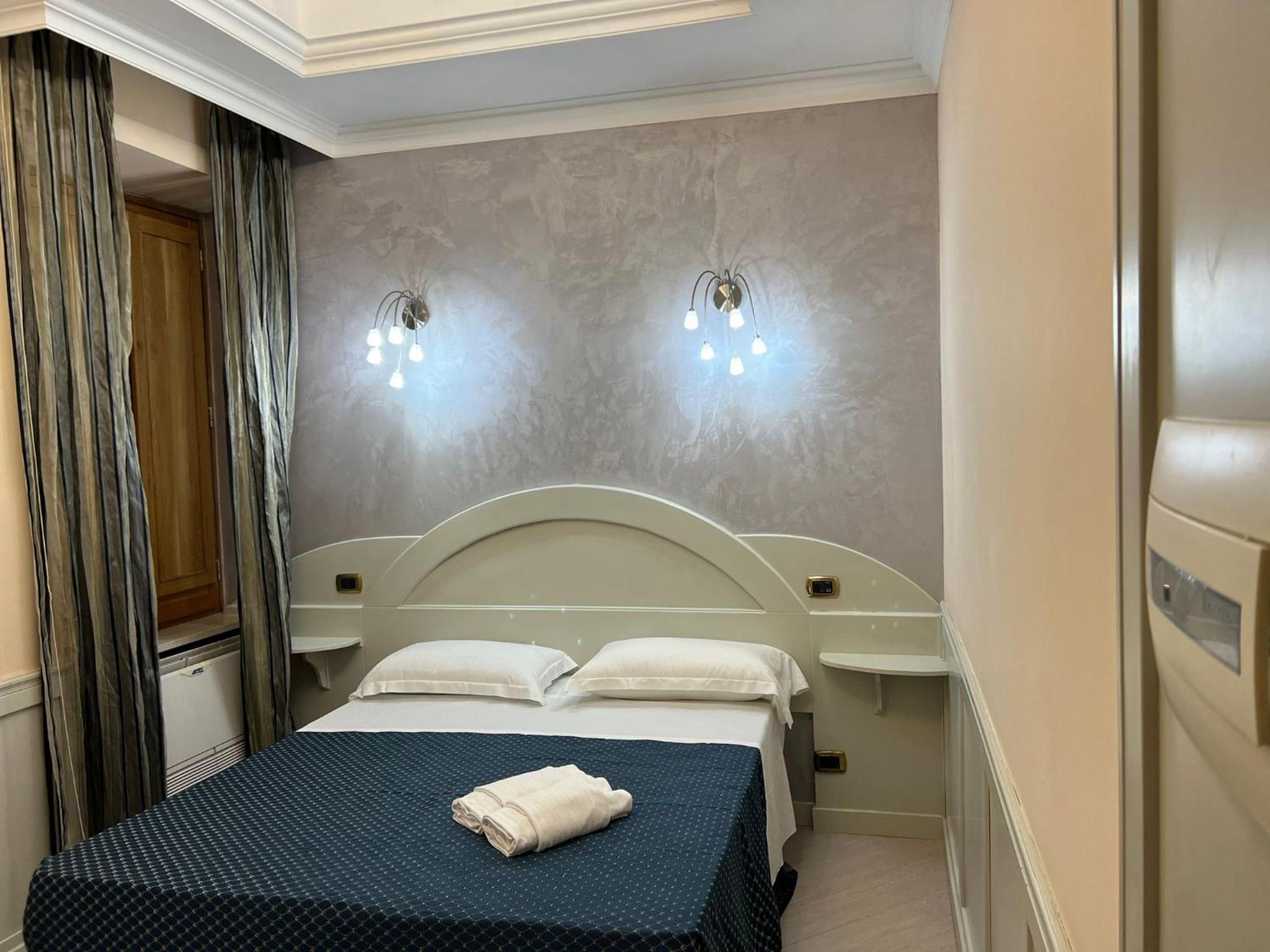 Budget Double or Twin Room photo 3