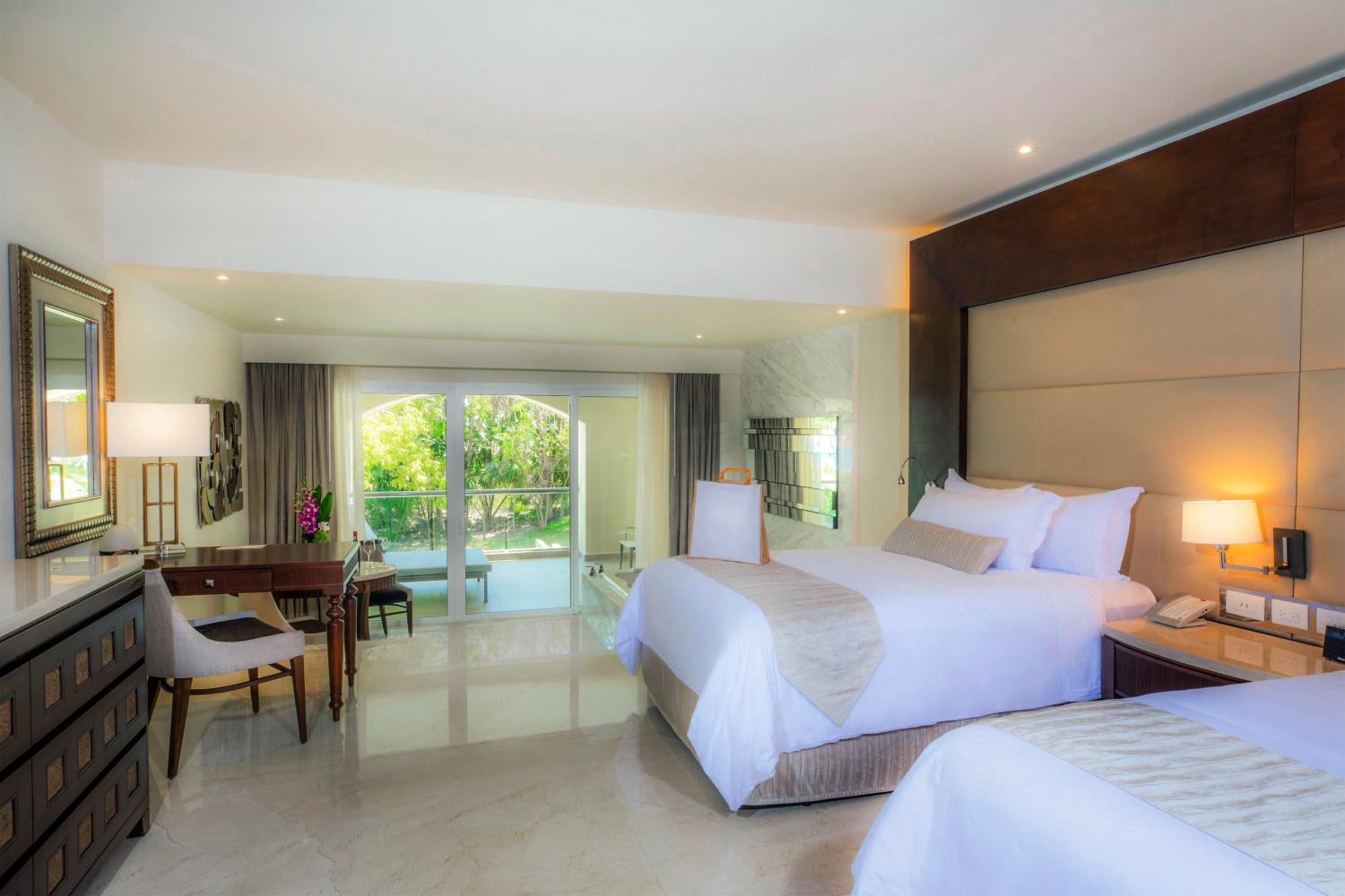 Grand Deluxe Garden View
