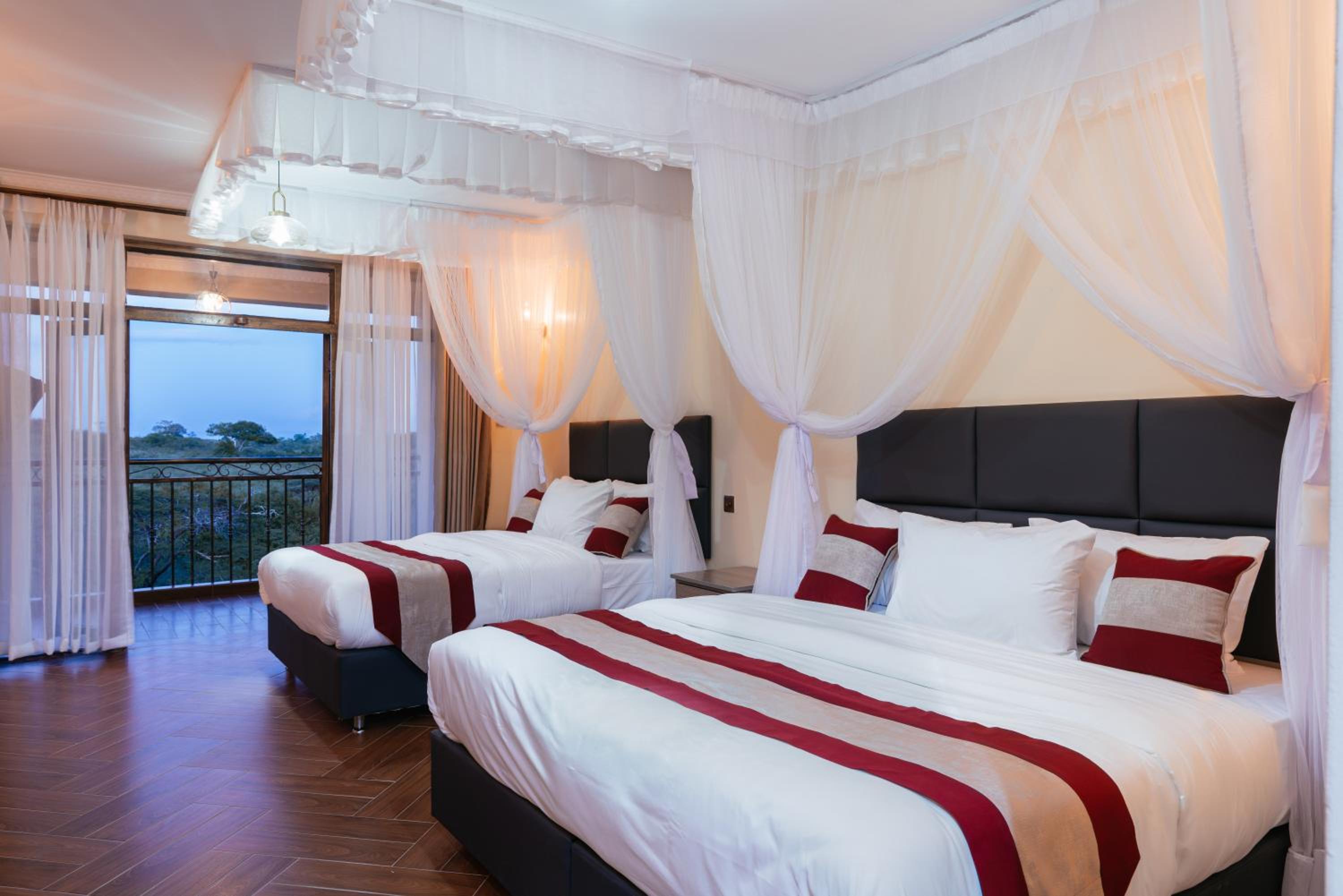 Deluxe Double Room - Photo 8