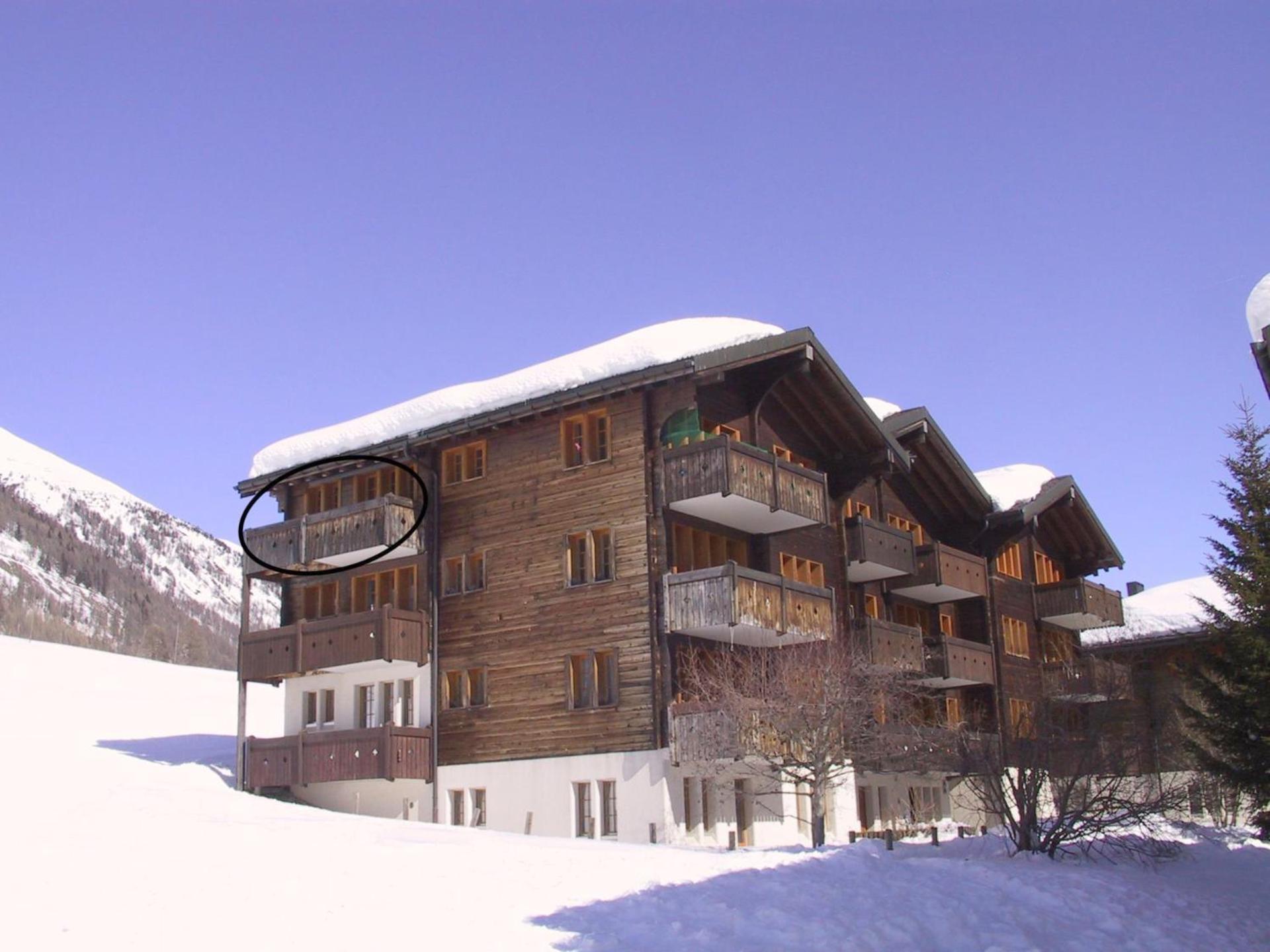 Apartment with Mountain View photo 2