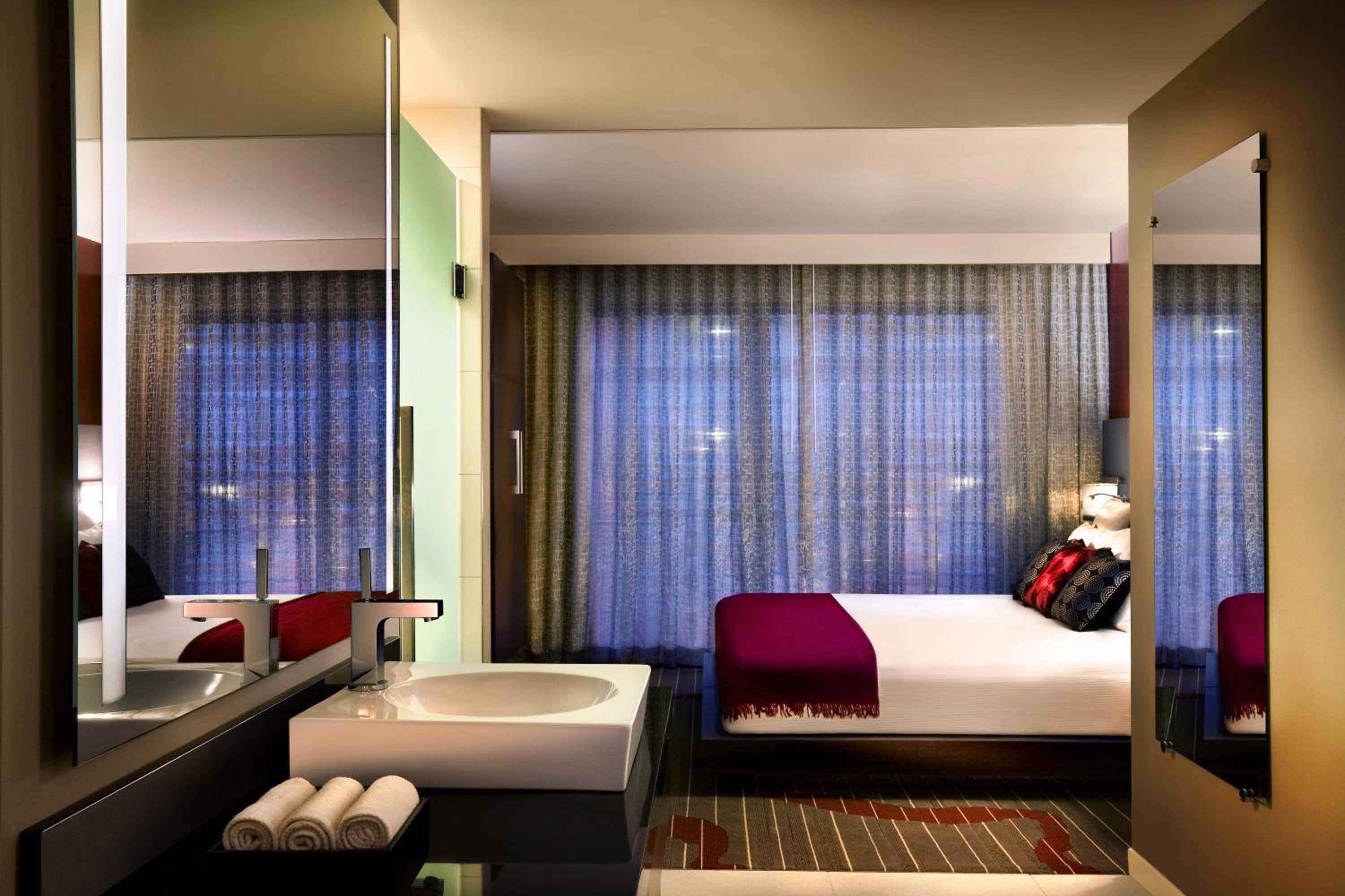 King Suite - Photo 3