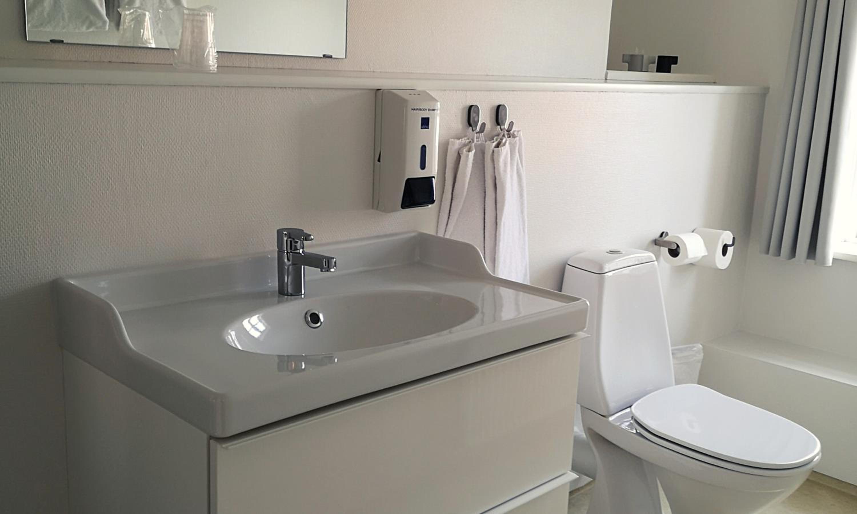 Standard Double Room - Photo 10