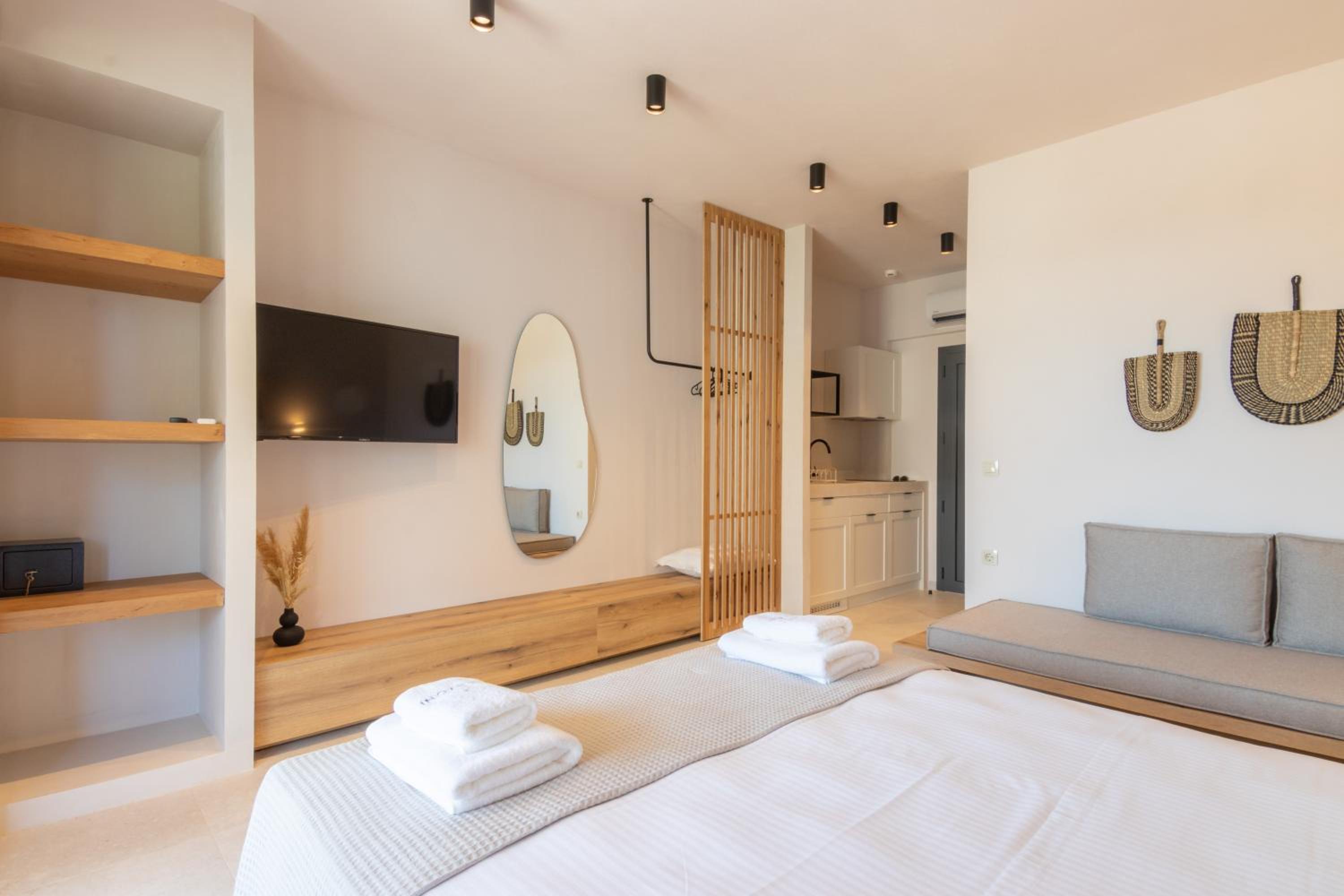 Deluxe Triple Room photo 1