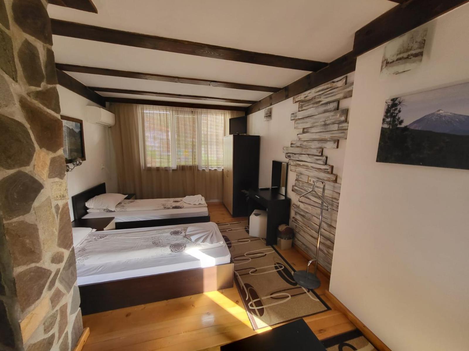 Deluxe Double or Twin Room with Balcony photo 3