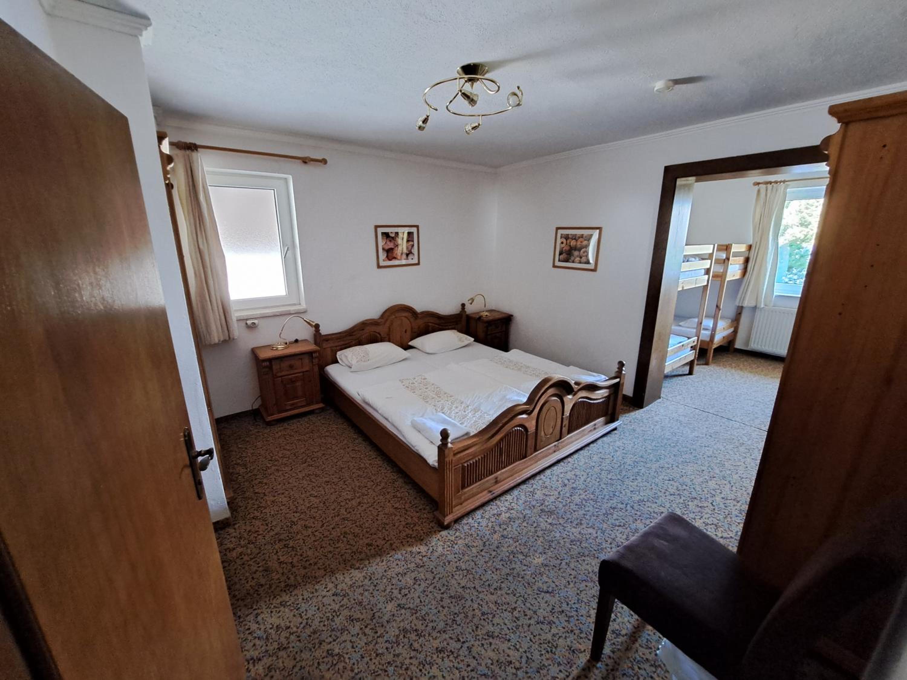 Family Room (2 Adults + 4 Children) photo 1