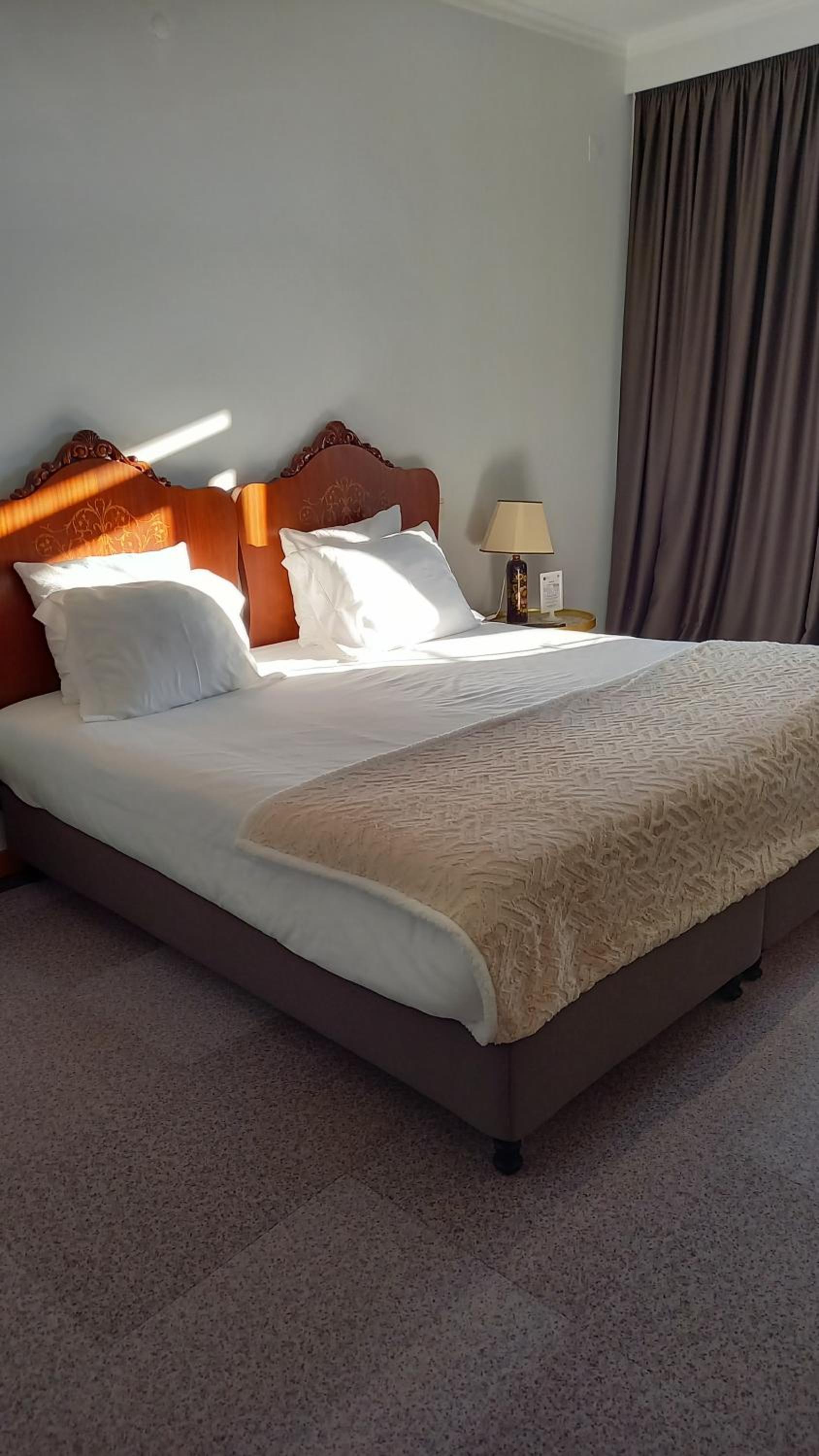 Deluxe Double Room with Extra Bed photo 2