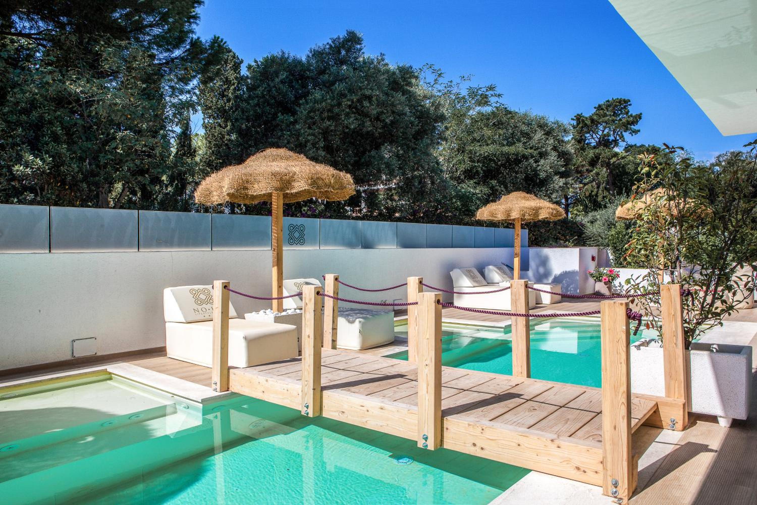 Deluxe Double or Twin Room with Pool Access - Photo 30