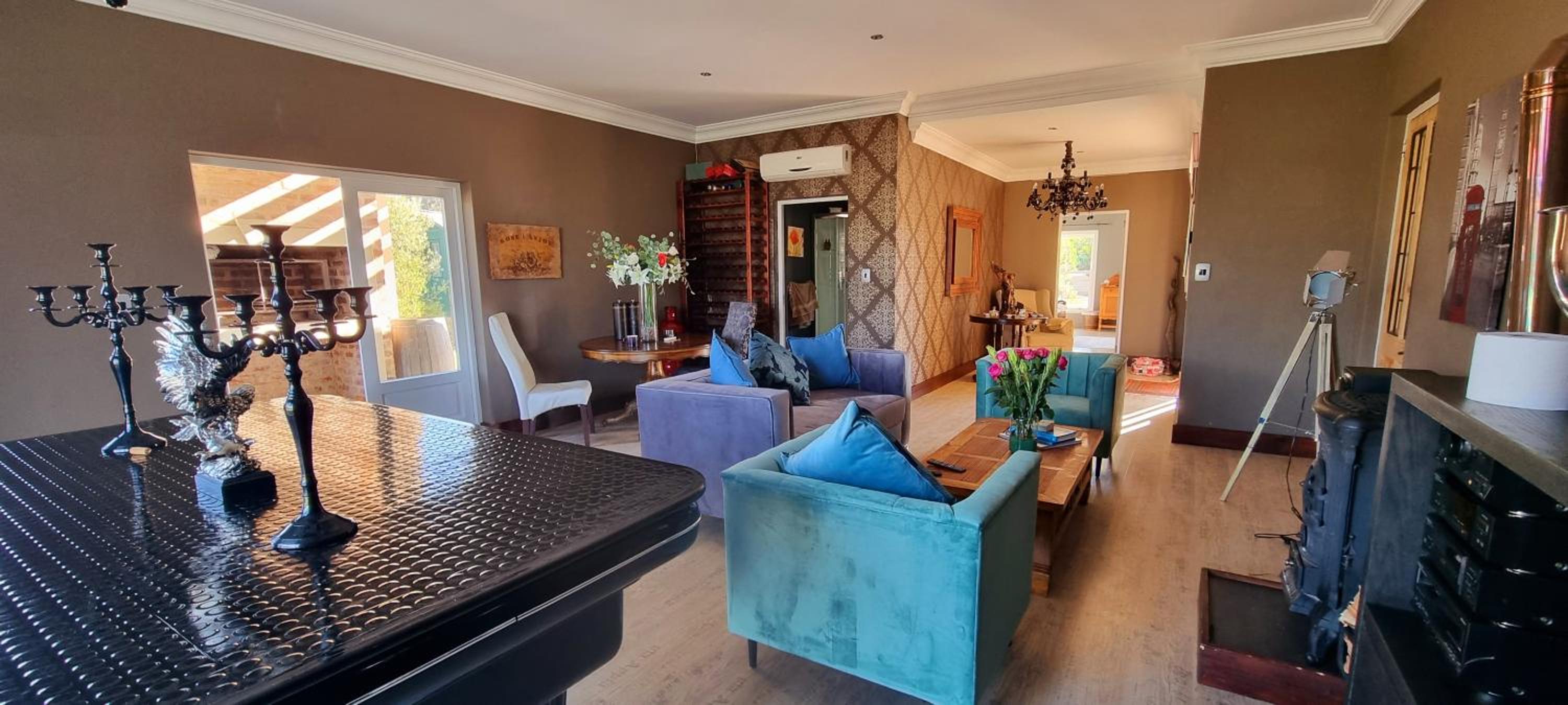 Villa photo 1