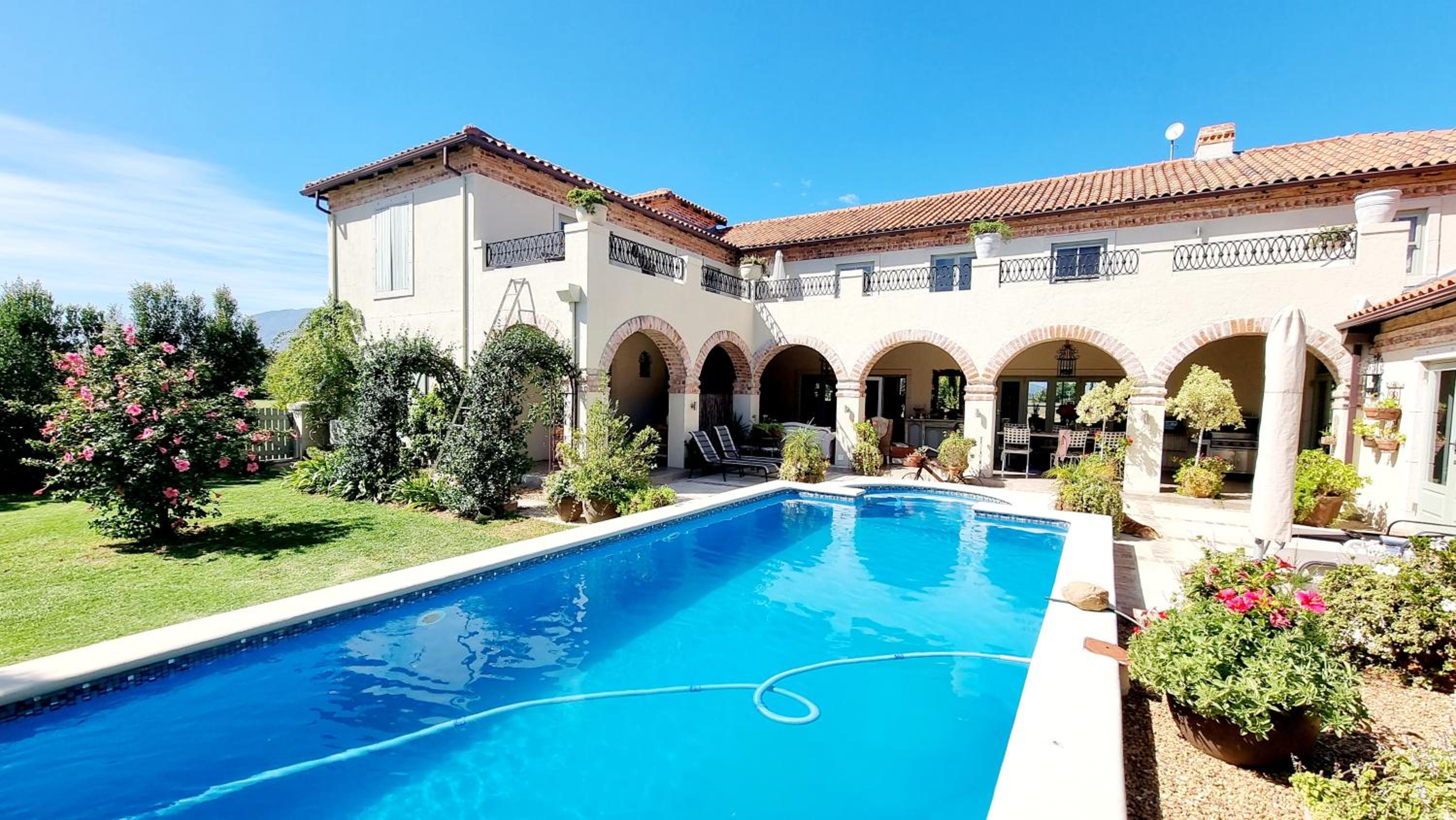 One-Bedroom Villa - Photo 40