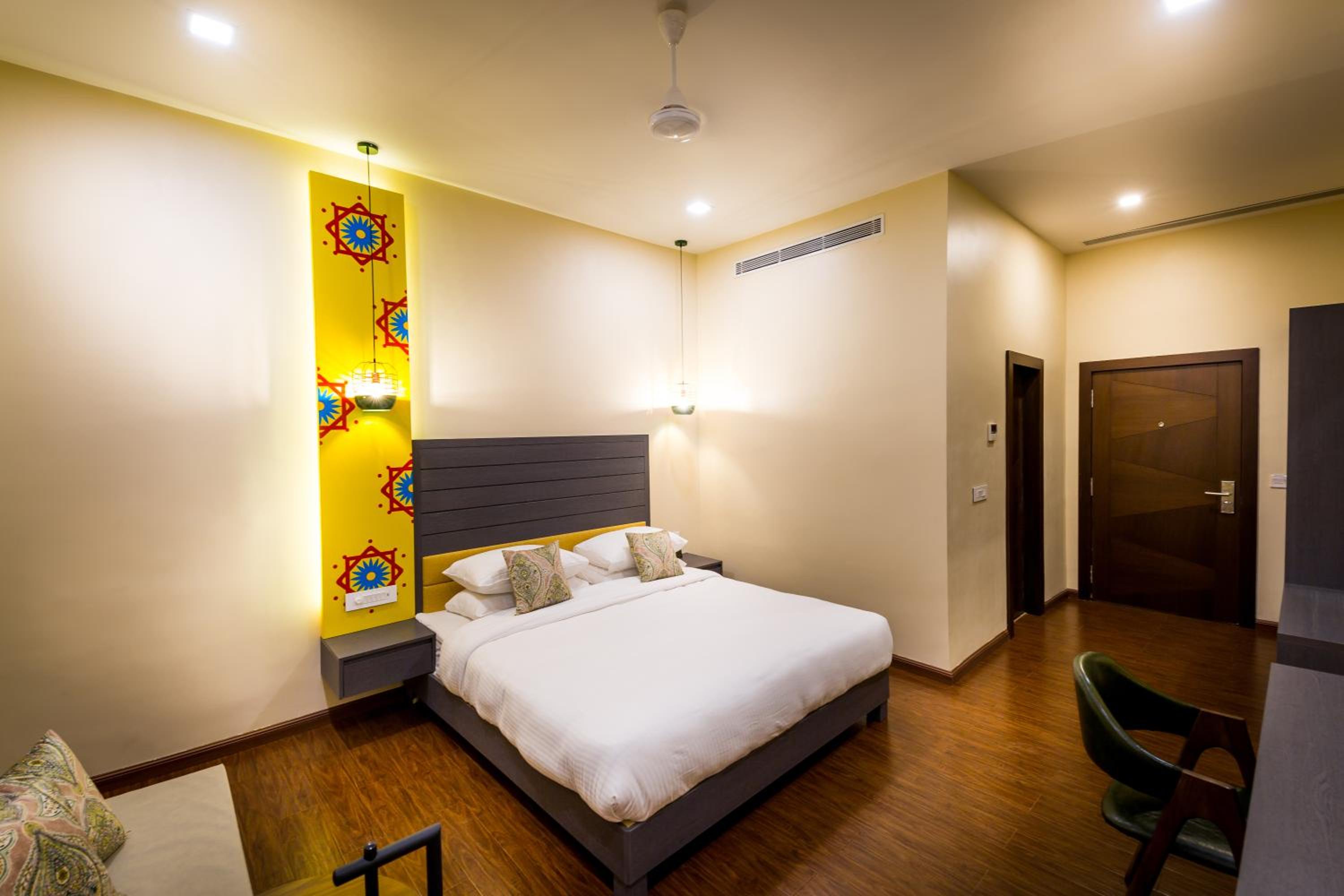 Double or Twin Room - Photo 3