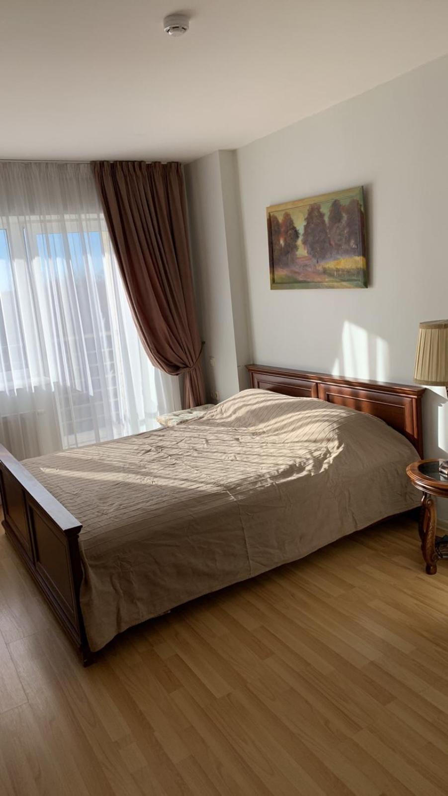 One-Bedroom Apartment - Photo 8