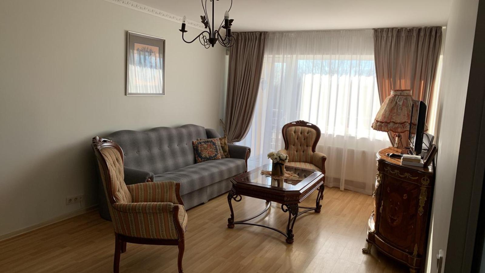 One-Bedroom Apartment - Photo 10