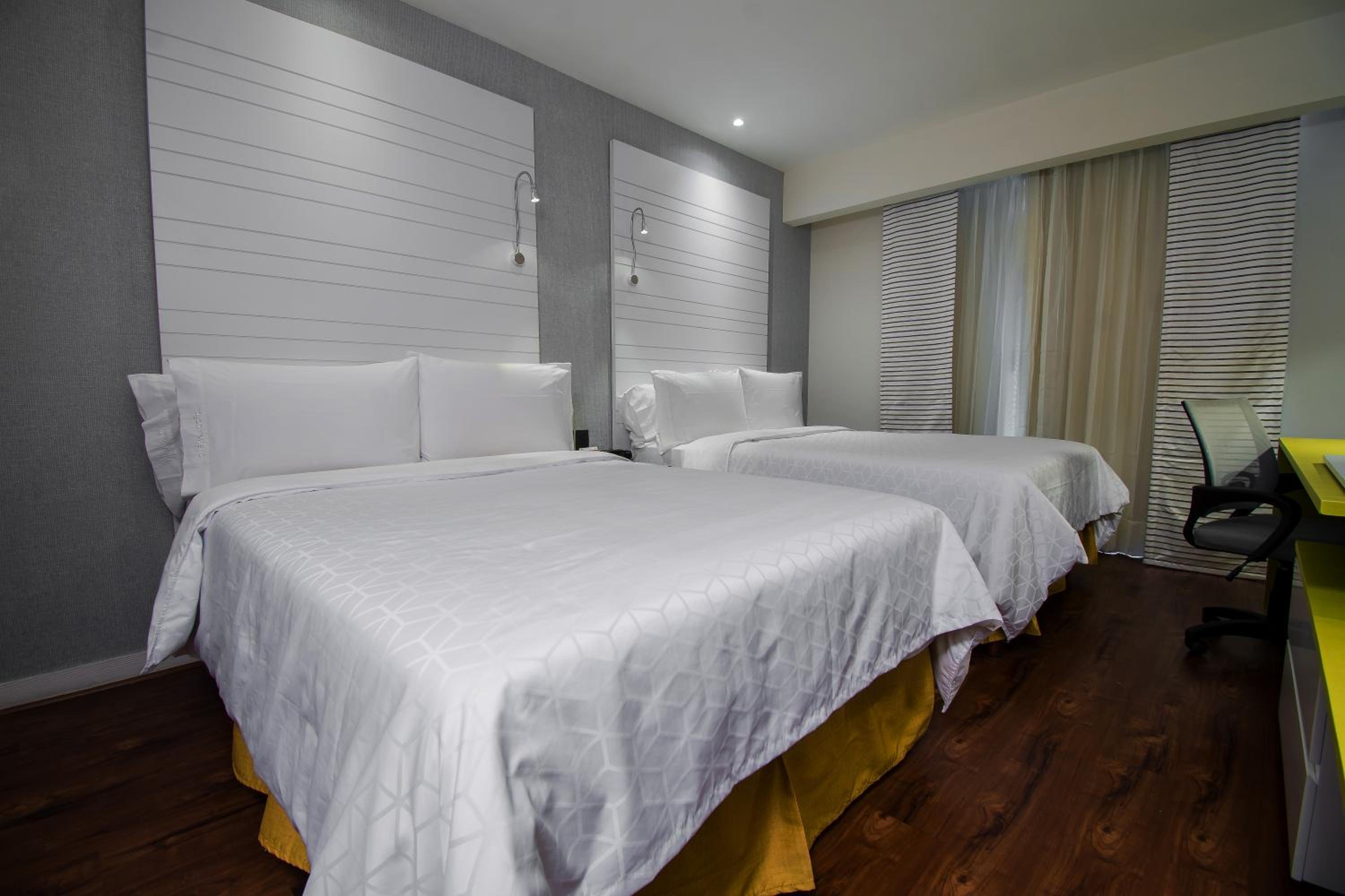 Superior Double Room With Two Double Beds - Non-Smoking photo 1