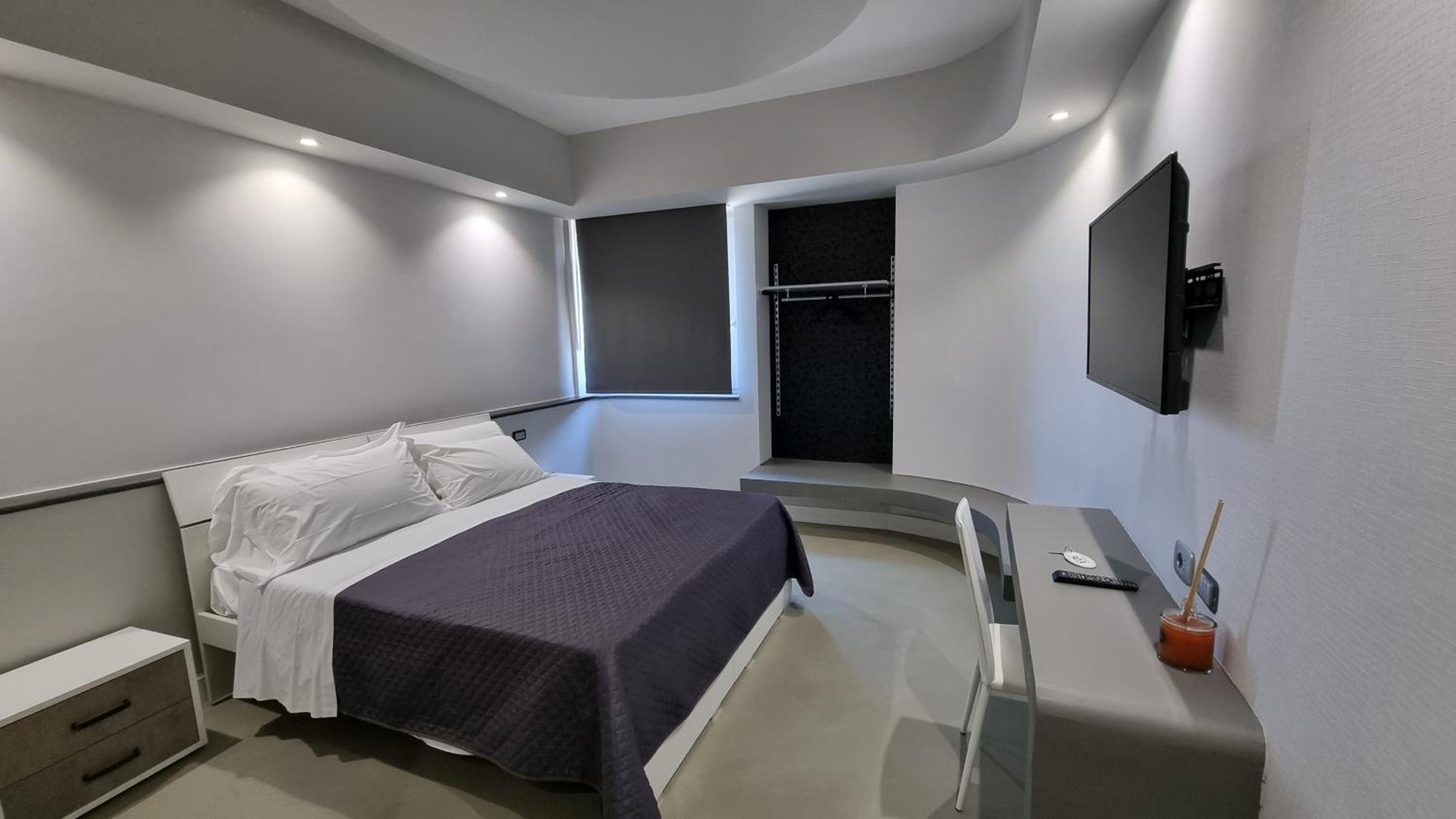 Double or Twin Room - Photo 1