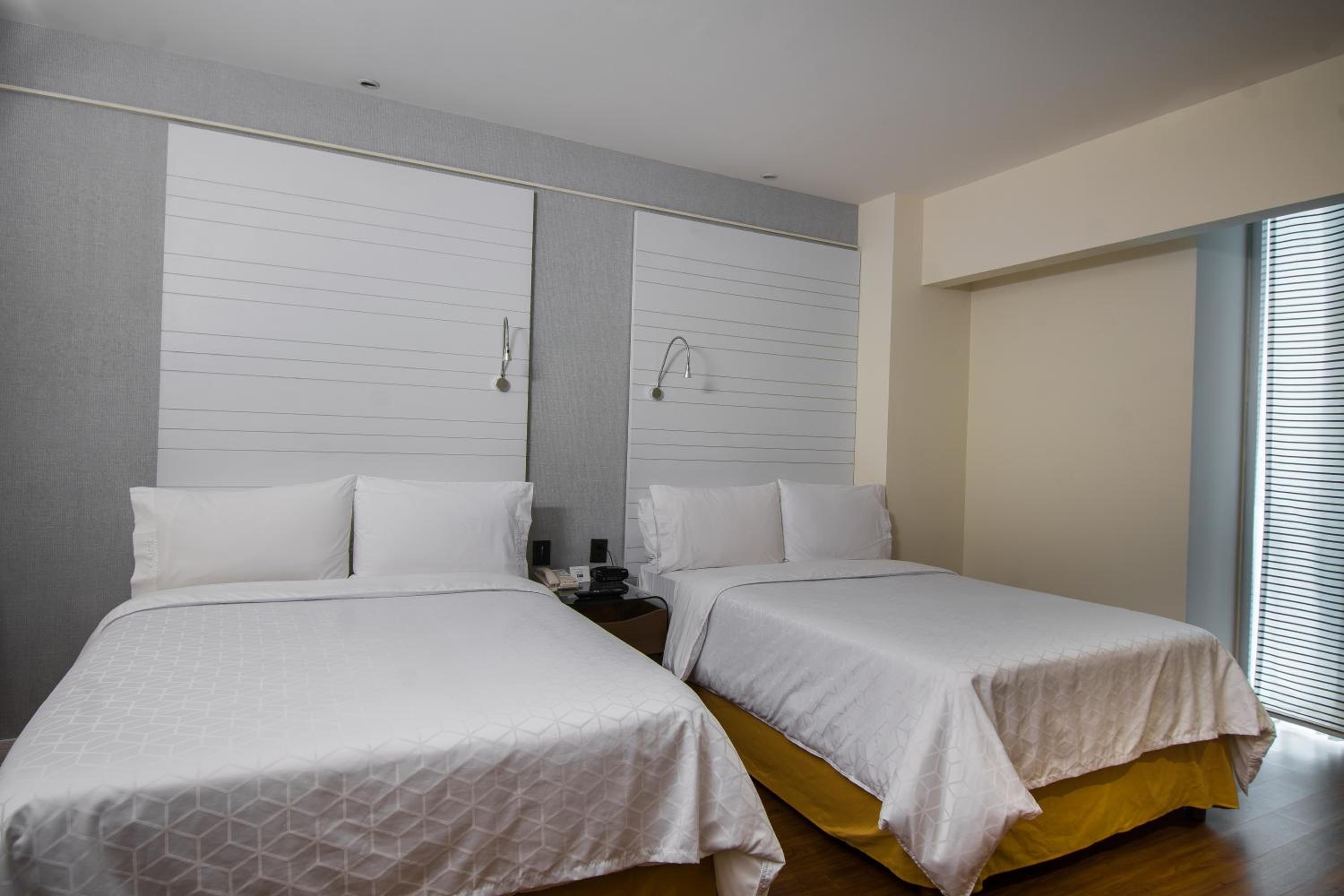 Double Room With Sofa Bed - Non-Smoking photo 1