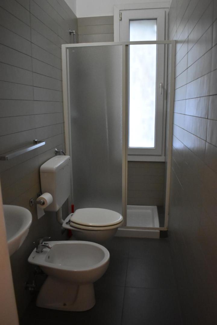 Economy Quadruple Room with Shared Bathroom photo 2