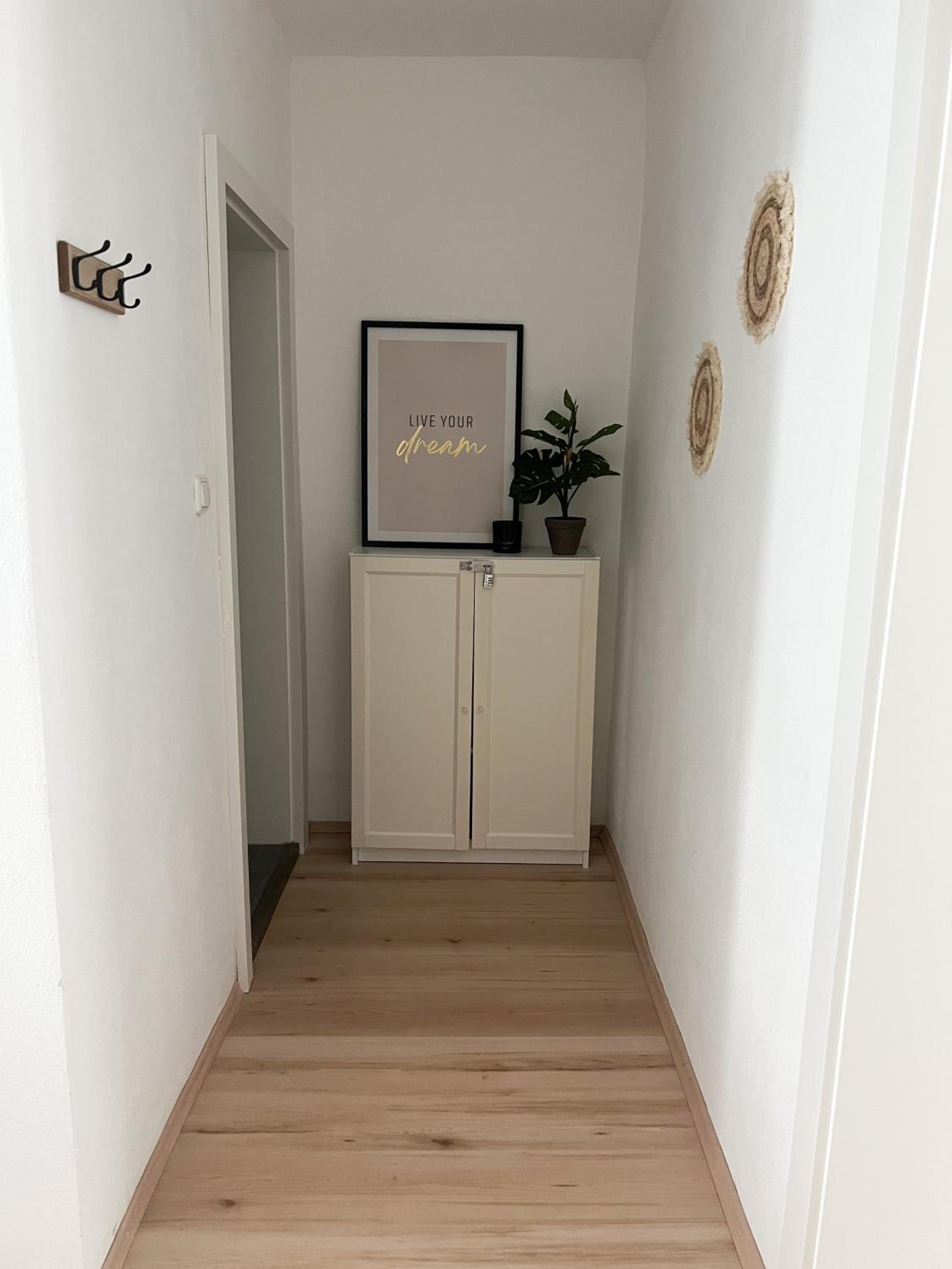 One-Bedroom Apartment - Photo 6