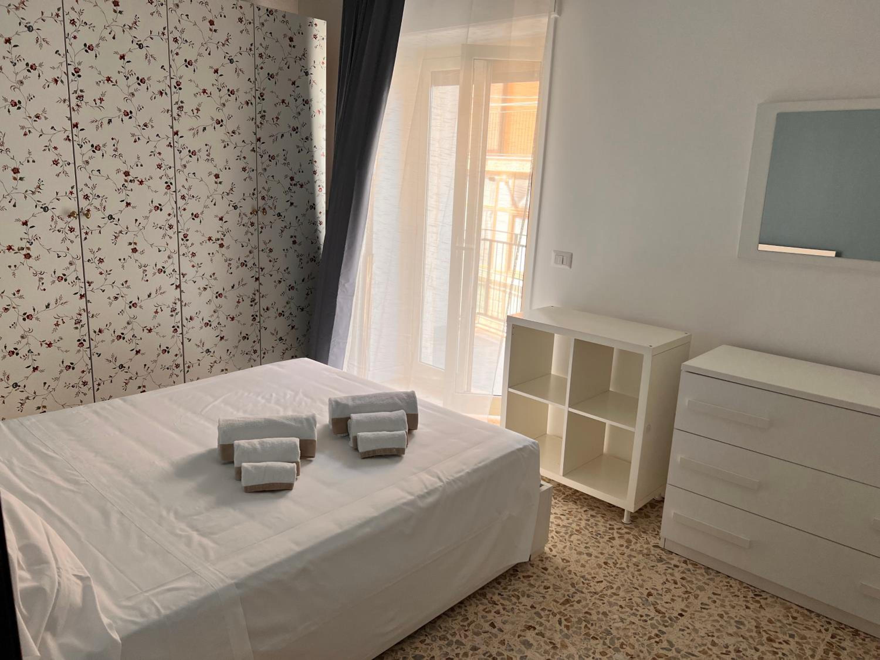 Apartment with Sea View - Photo 2