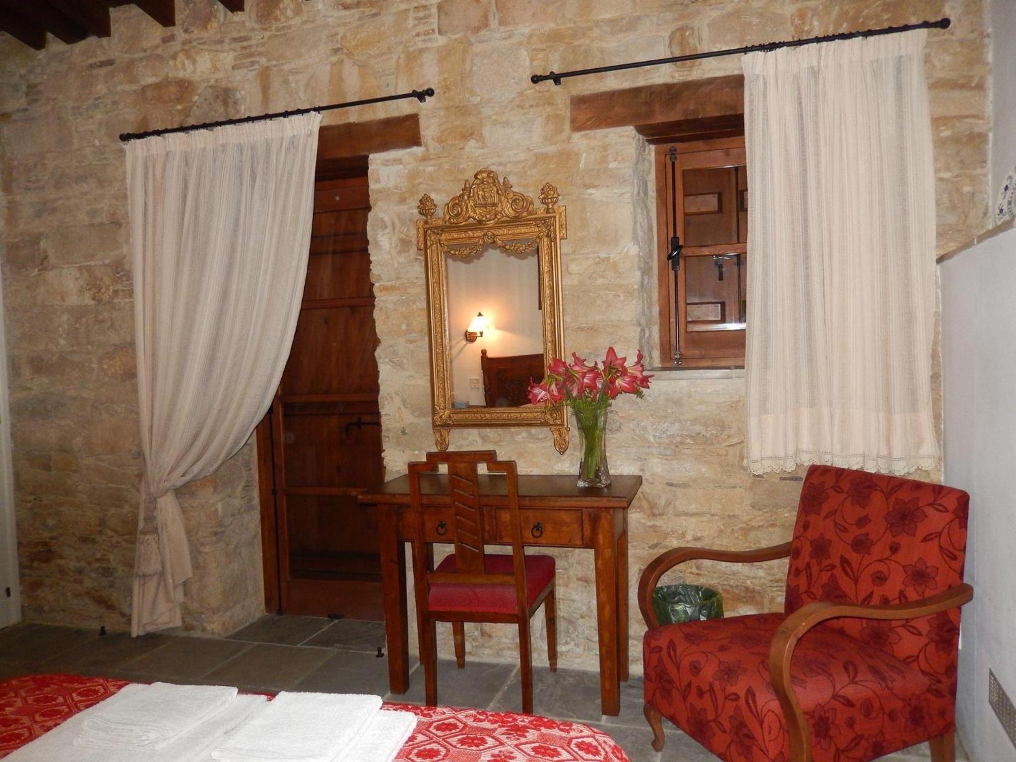 One-Bedroom Apartment - Photo 15