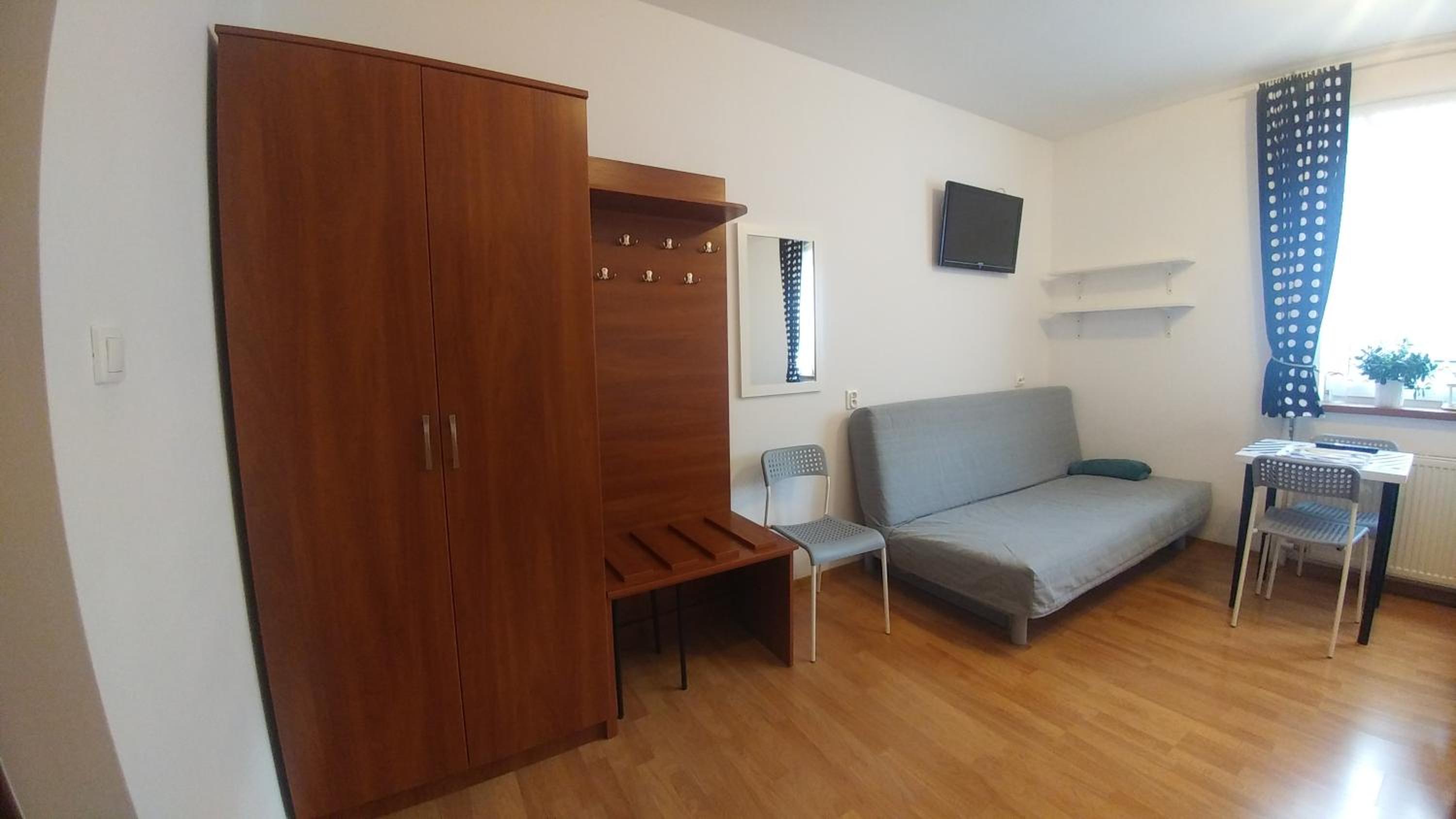 Quadruple Room with Bathroom - Photo 5