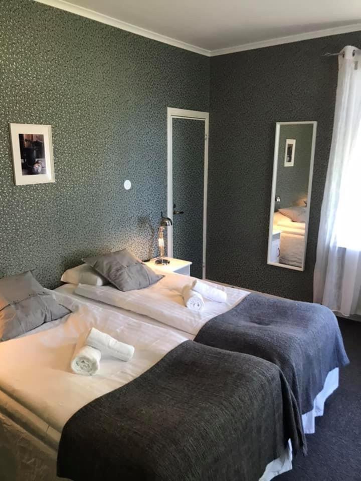 Large Double Room photo 1