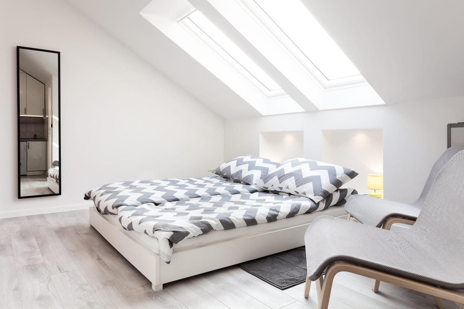 One-Bedroom Apartment - Photo 1