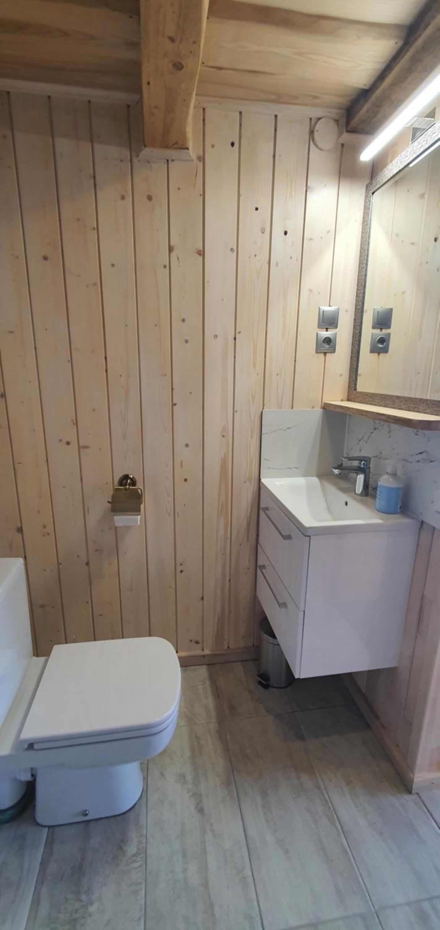 Double Room - Photo 13