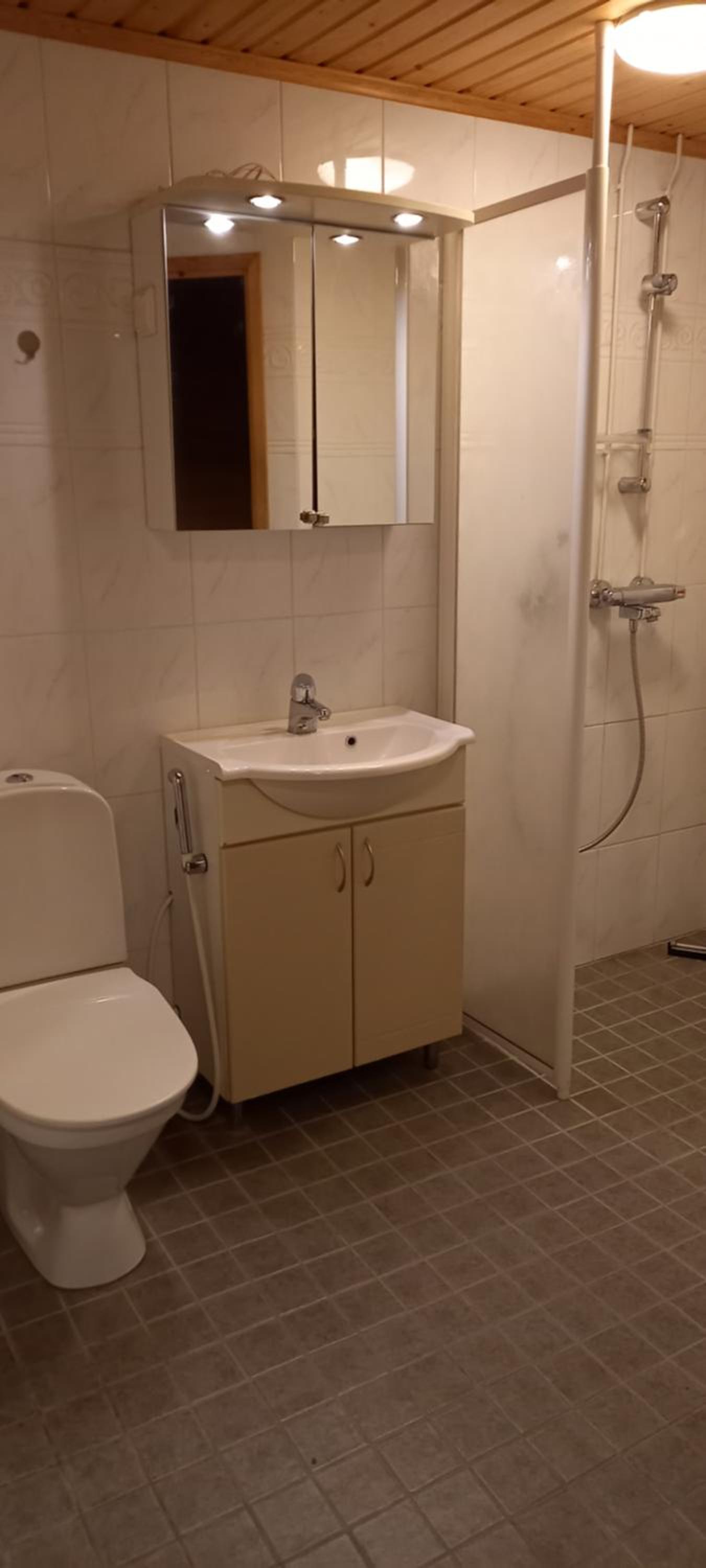One-Bedroom Apartment - Photo 17
