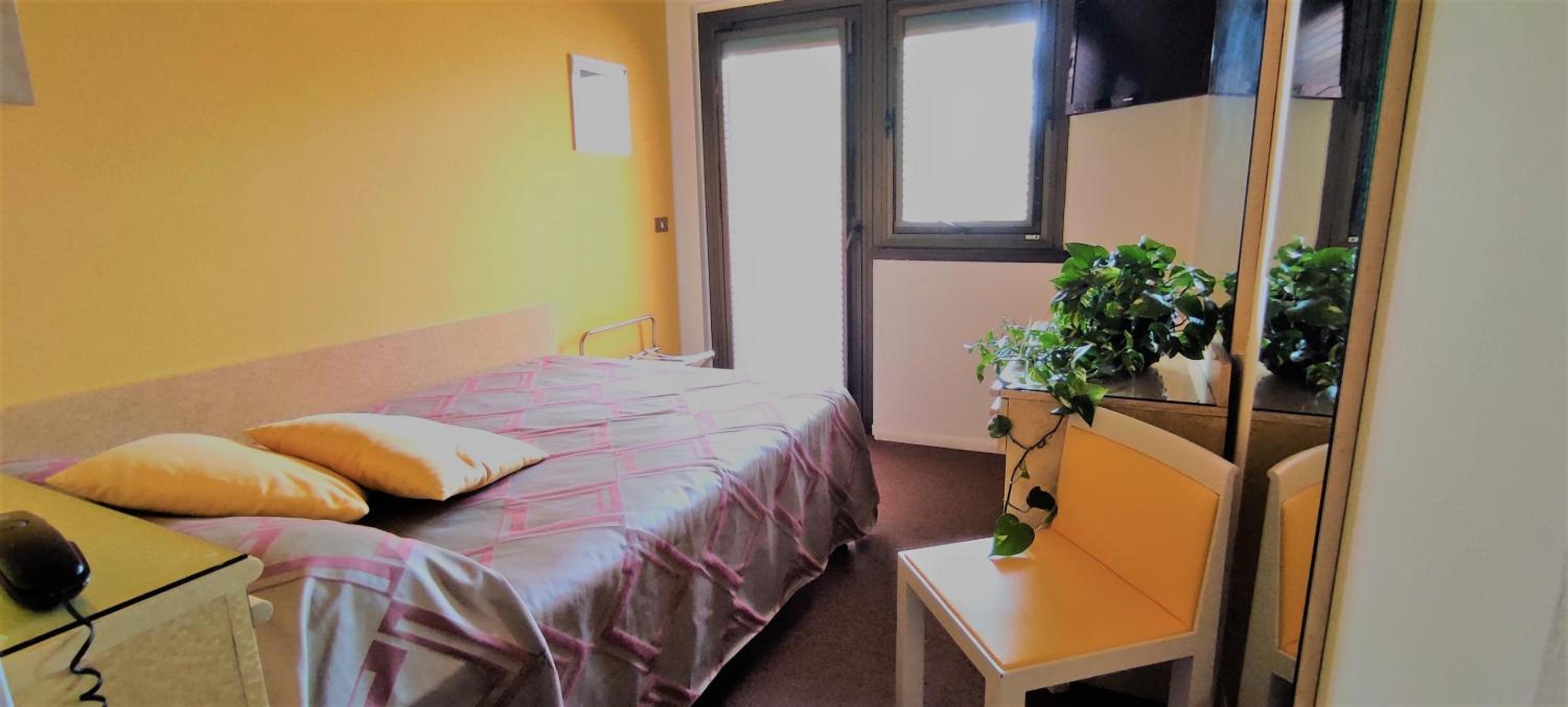 Small Double Room photo 1