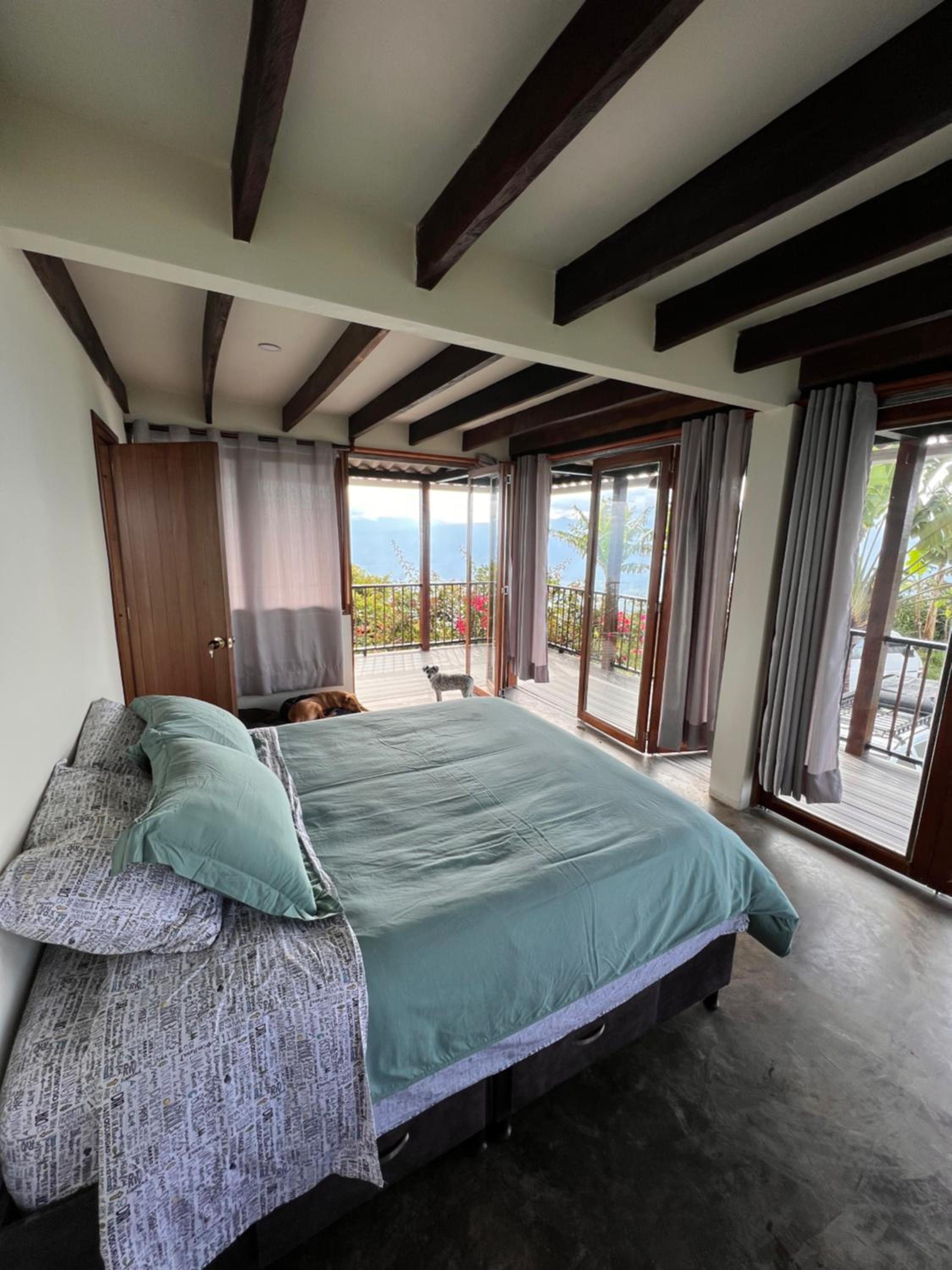 Queen Room with Balcony photo 1