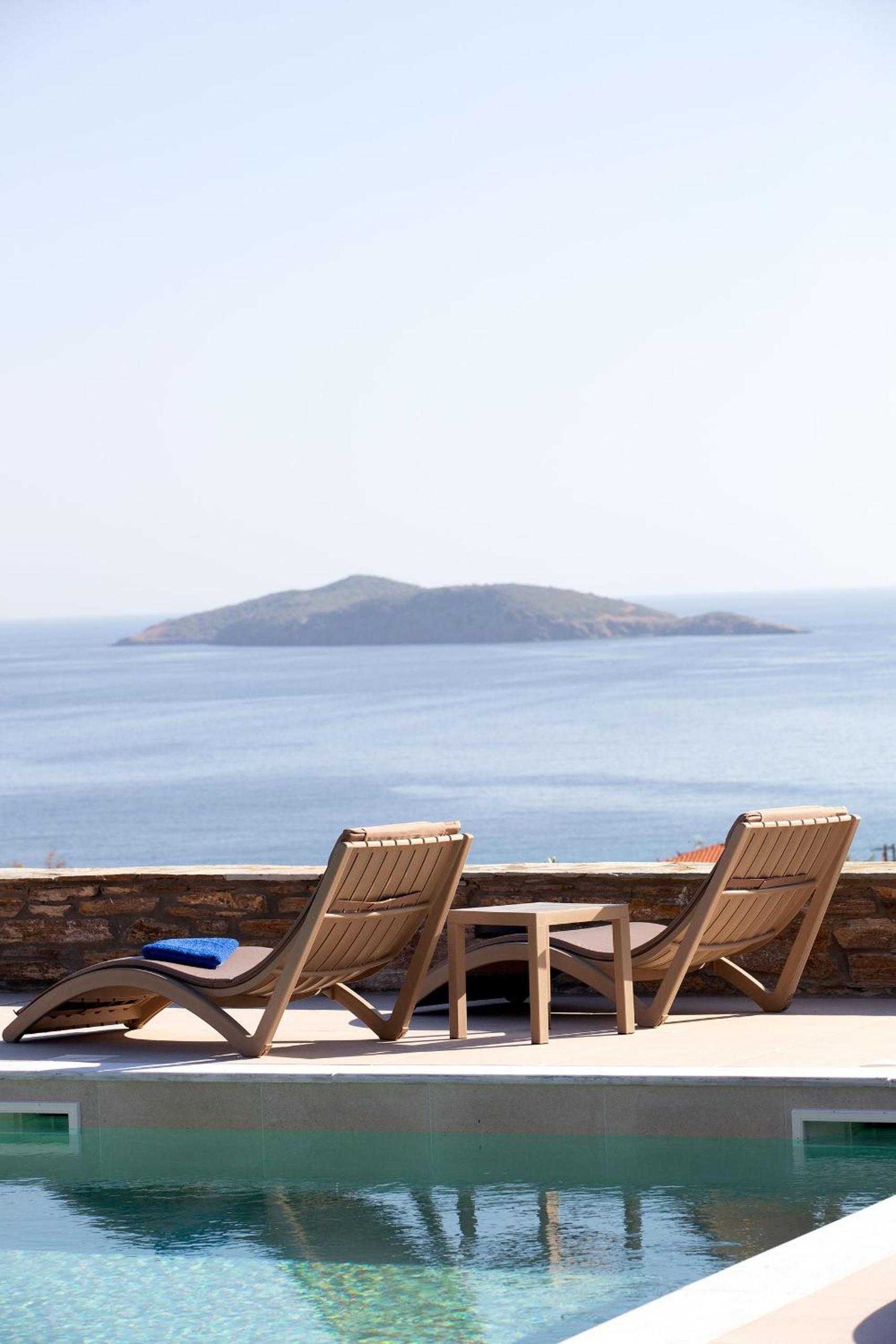 Superior Suite with Side Sea View photo 3