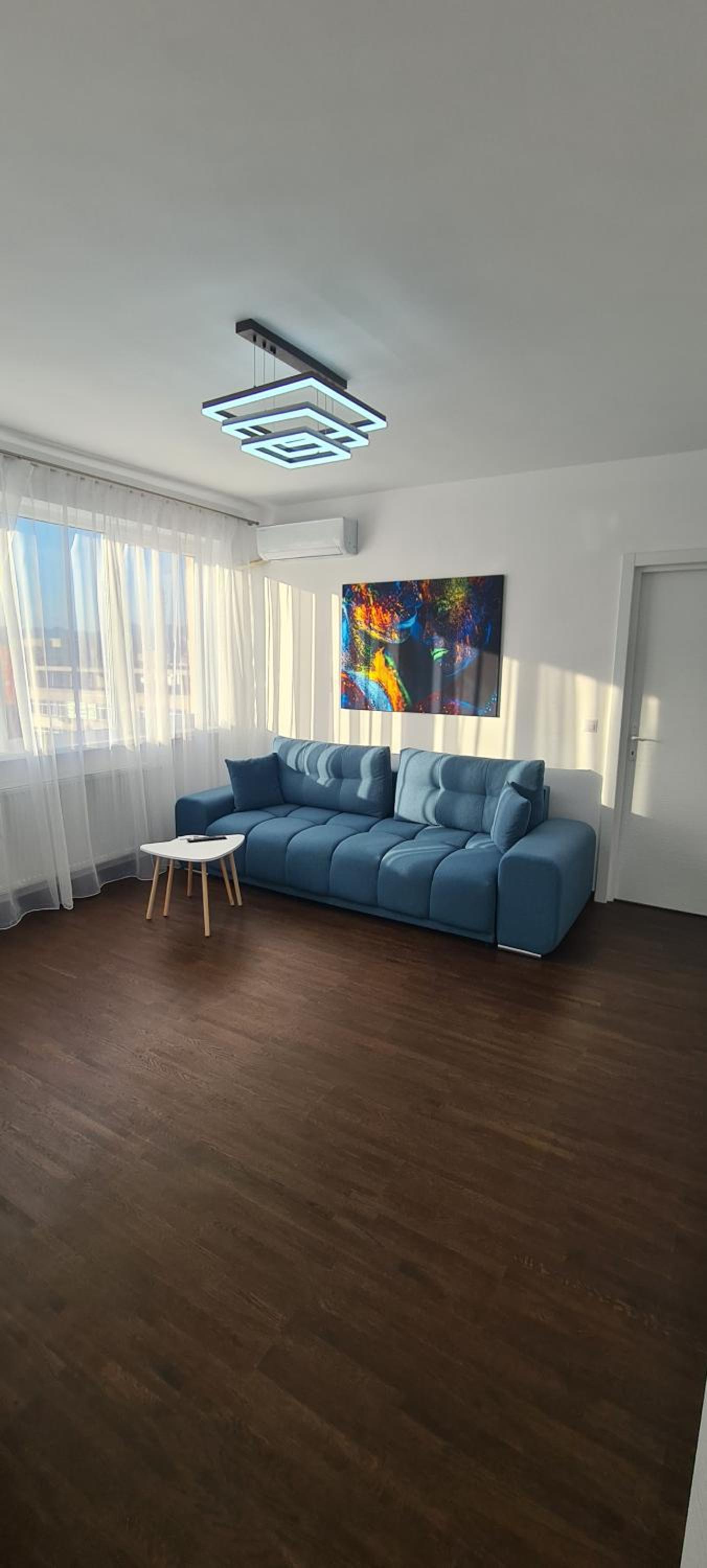 One-Bedroom Apartment - Photo 1
