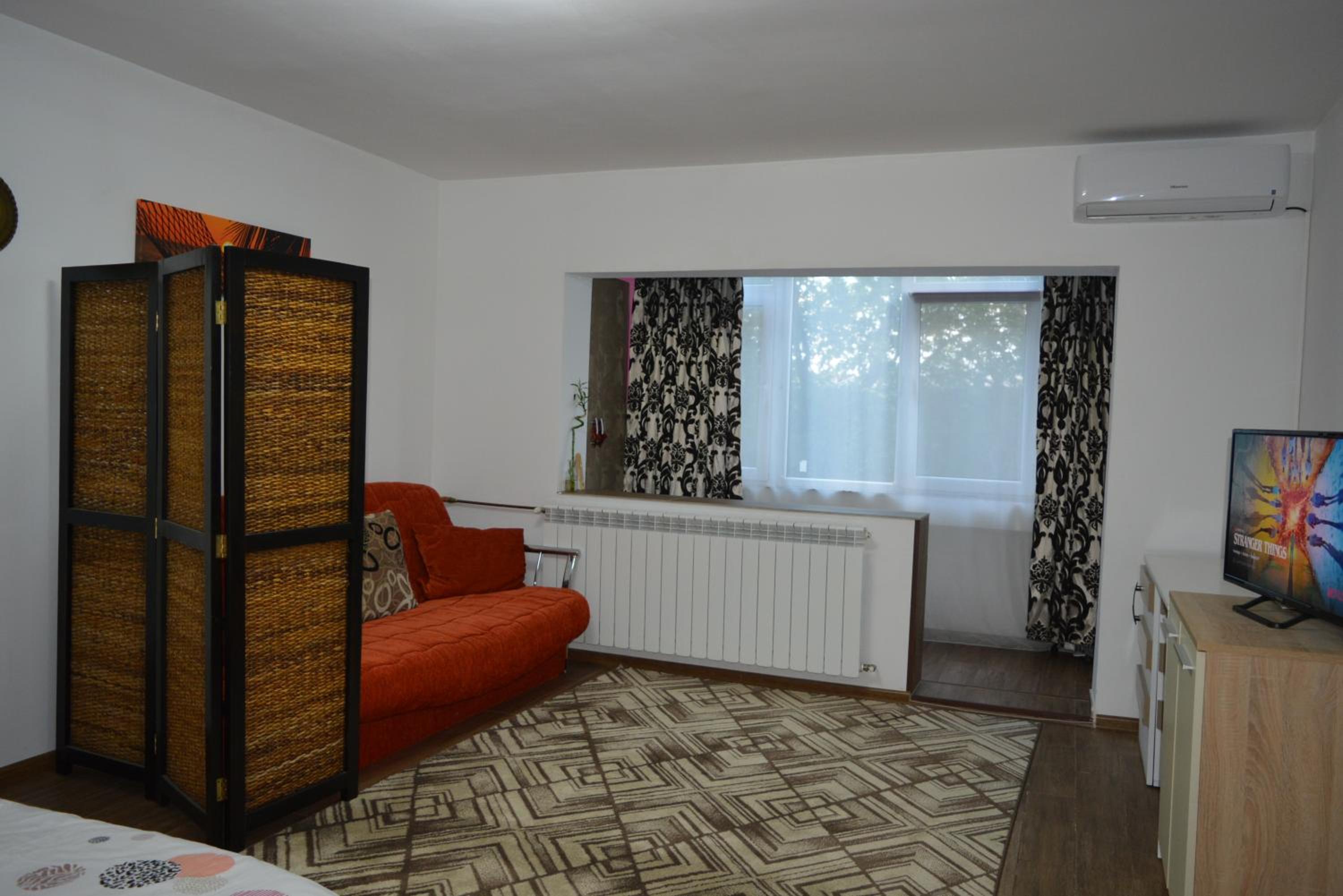 One-Bedroom Apartment - Photo 6