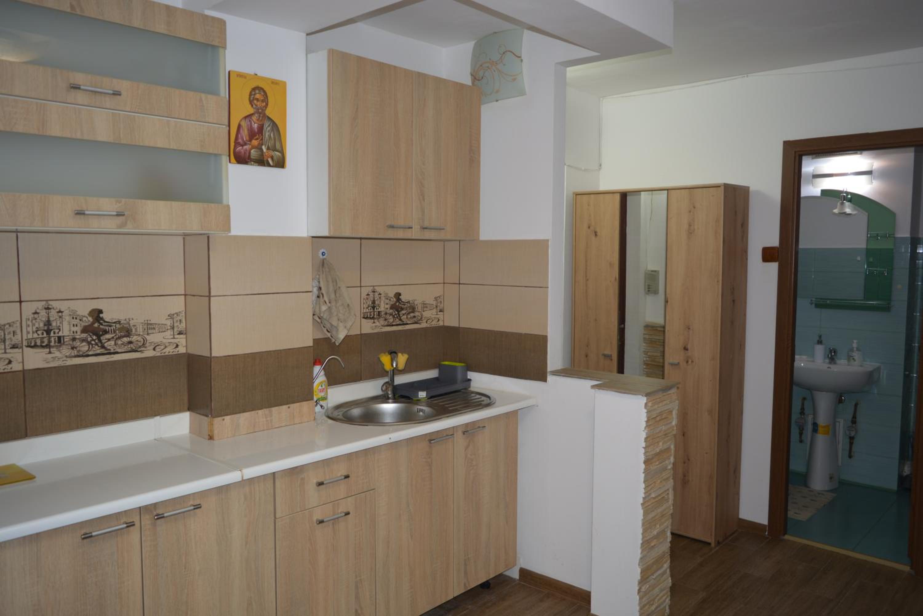 One-Bedroom Apartment - Photo 10