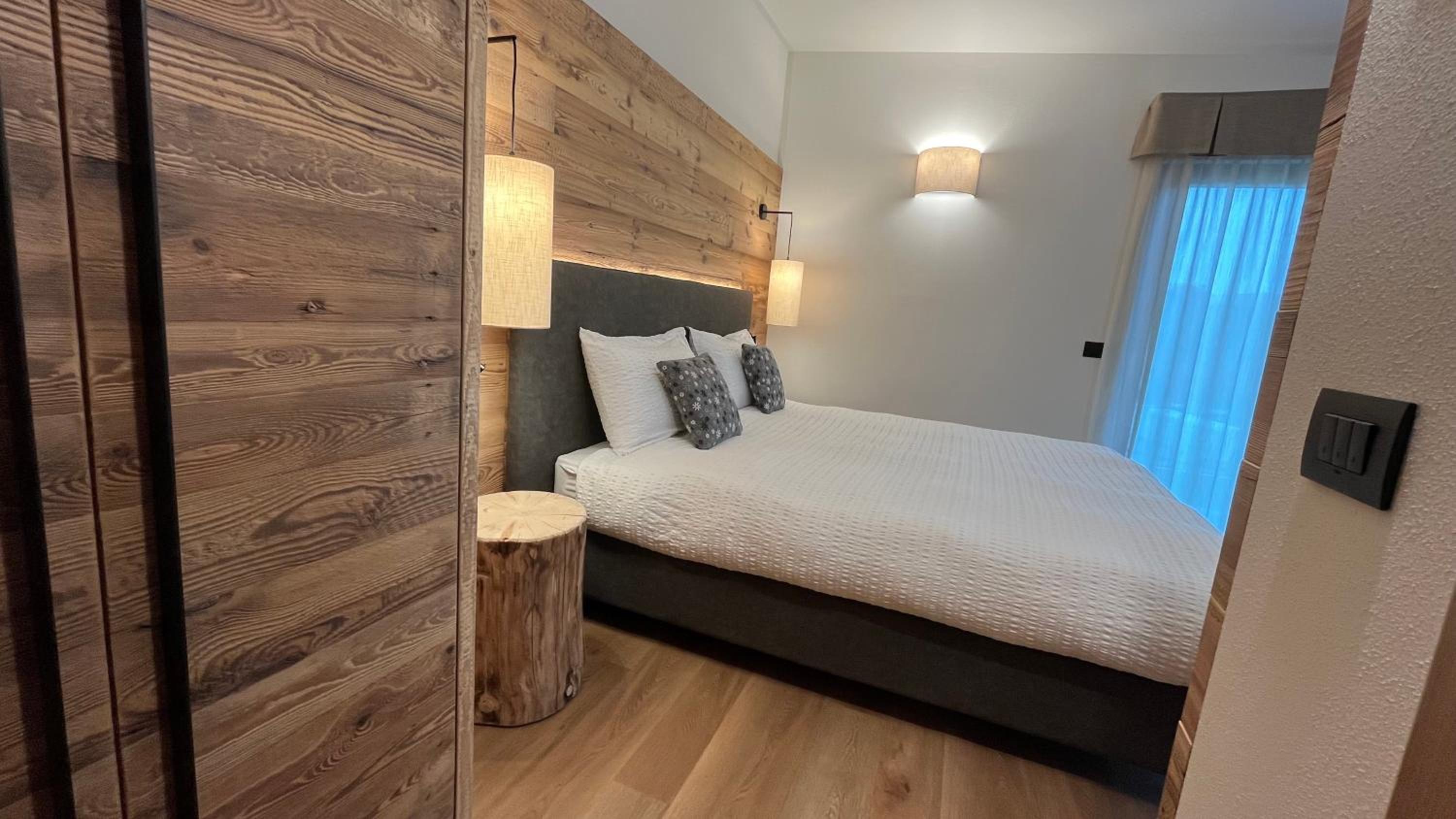 King Room with Mountain View photo 2