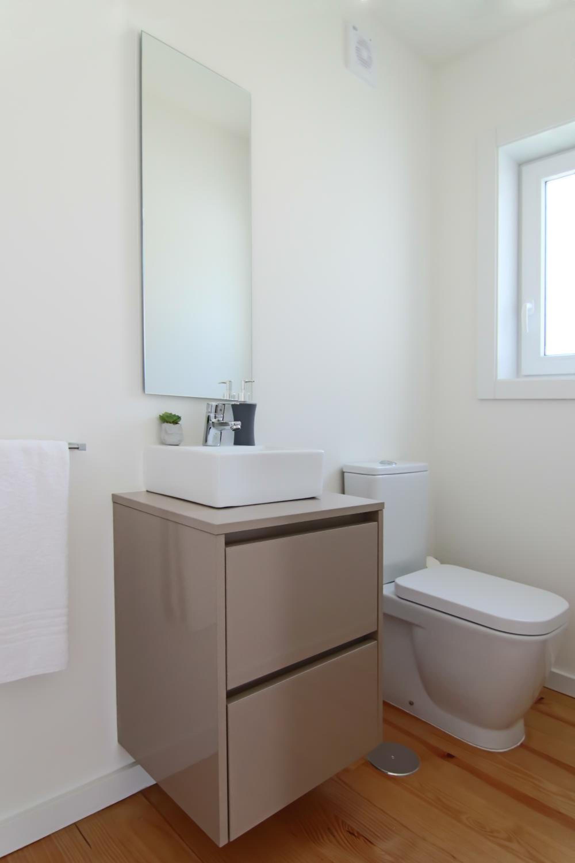 Two-Bedroom Apartment - Photo 2