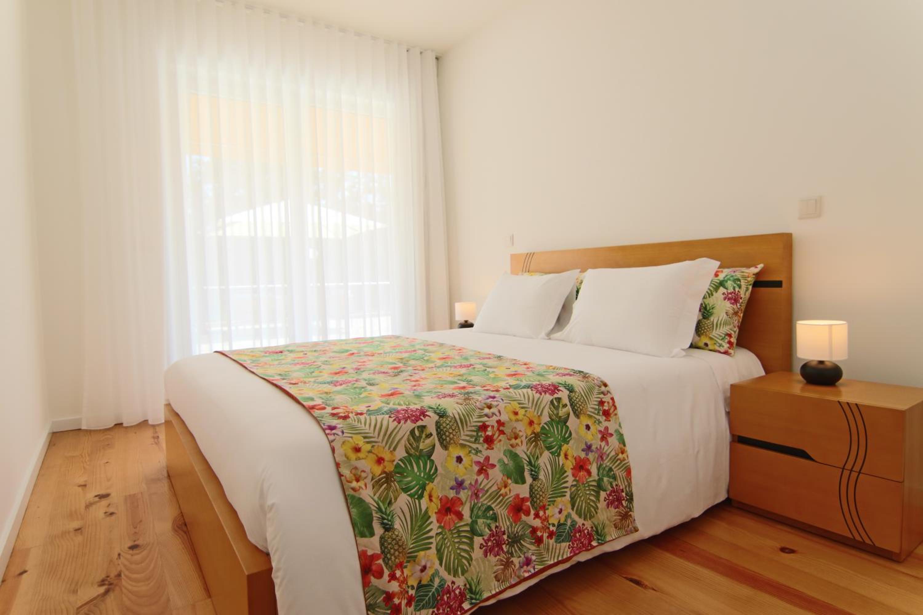 One-Bedroom Apartment - Photo 3
