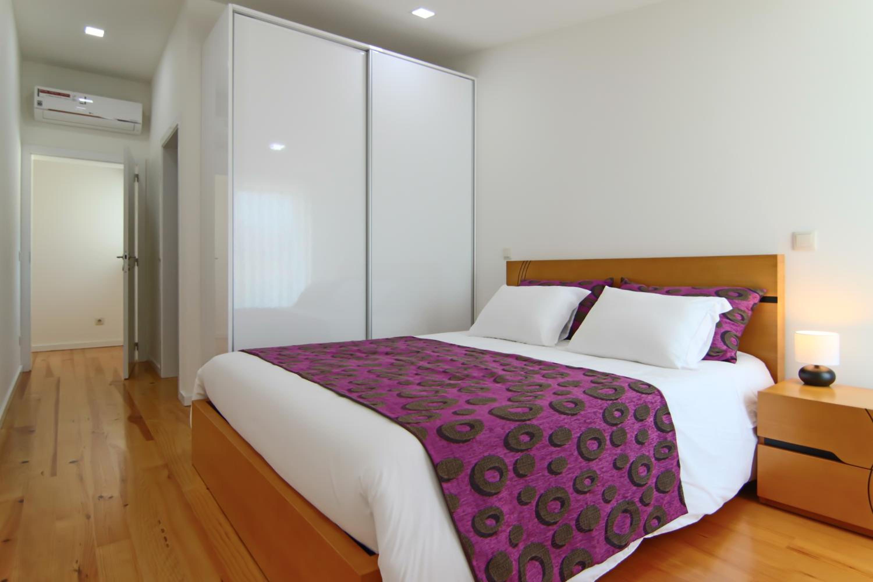 Two-Bedroom Apartment - Photo 7