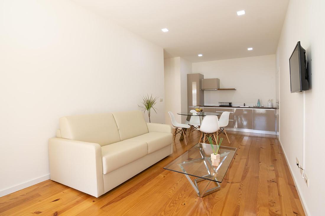 One-Bedroom Apartment - Photo 1