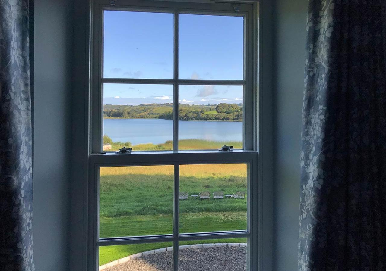Double or Twin Room with Lake View photo 2