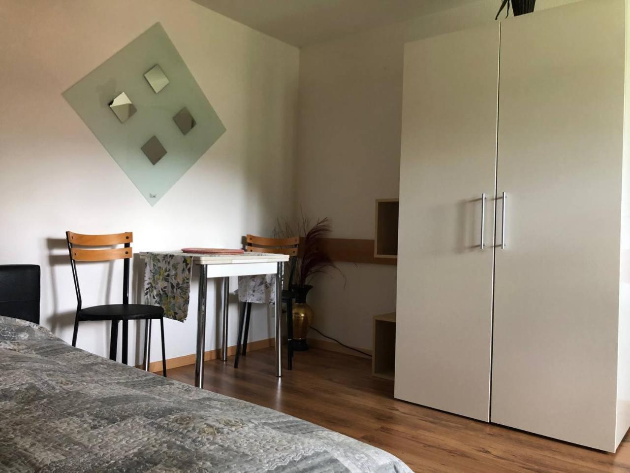 One-Bedroom Apartment - Photo 6