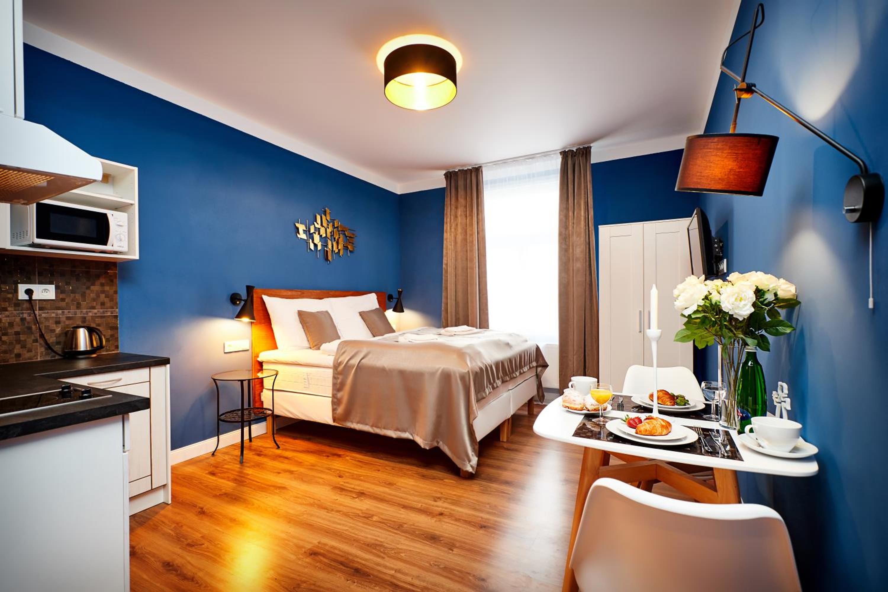 Deluxe Apartment