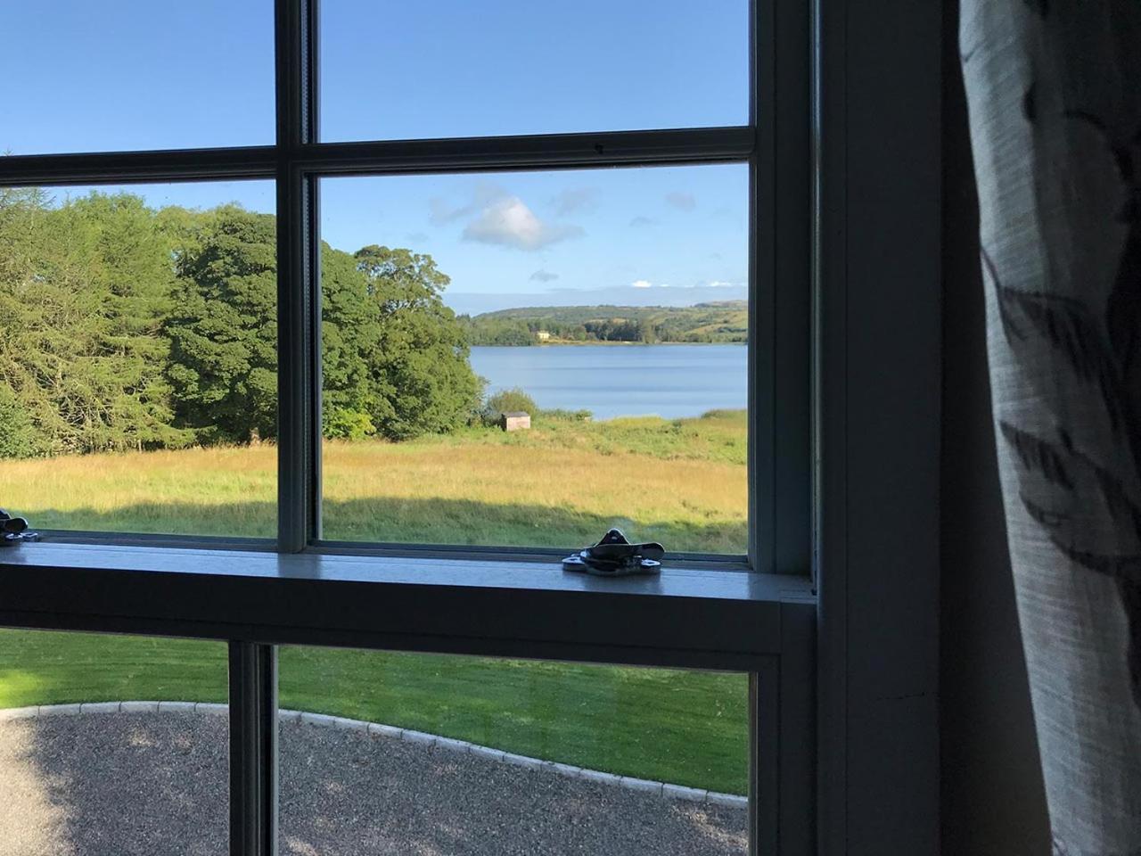 Double or Twin Room with Lake View - Photo 2