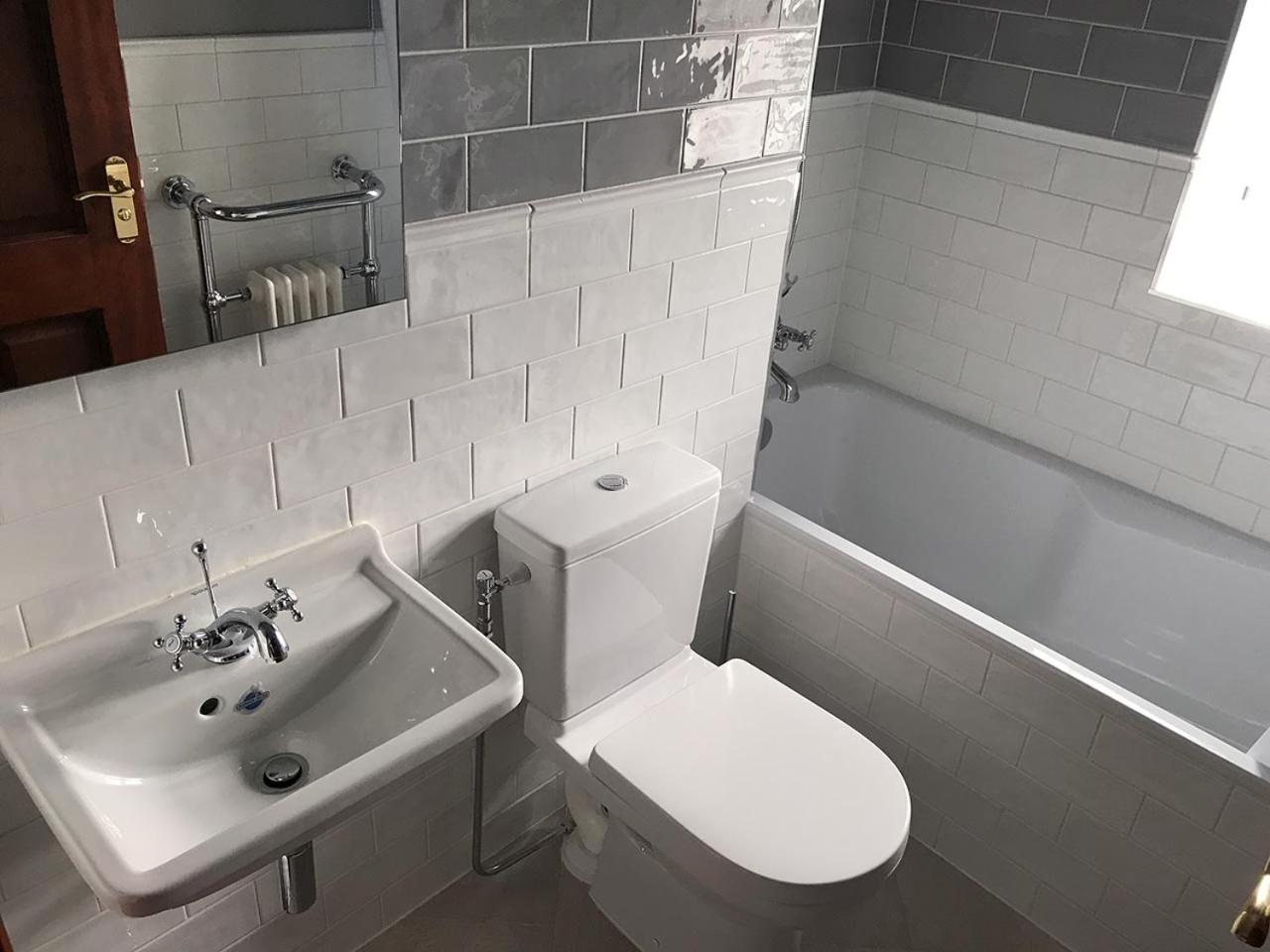 Double or Twin Room with Garden View - Photo 3