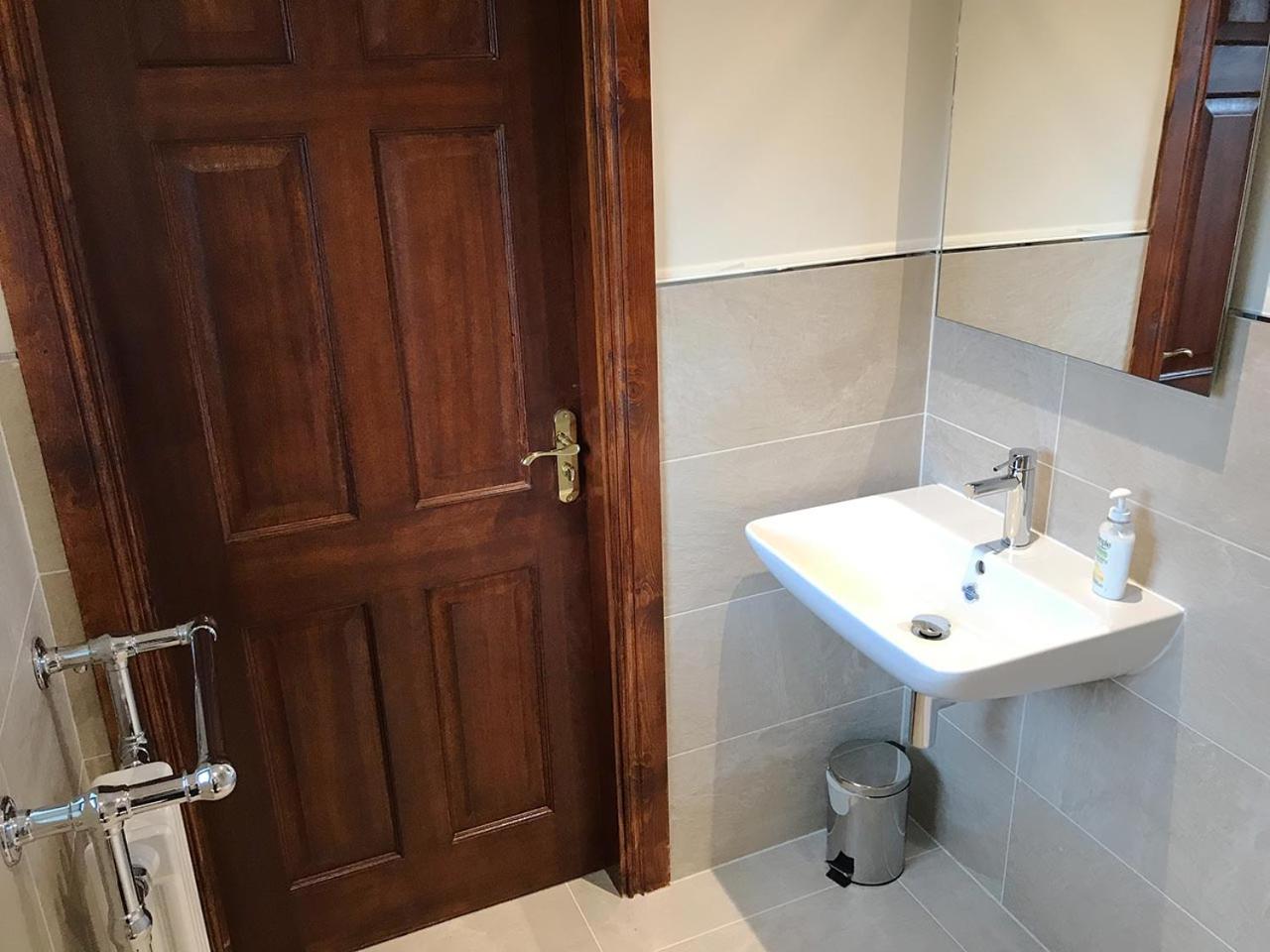 Double or Twin Room with View - Photo 4