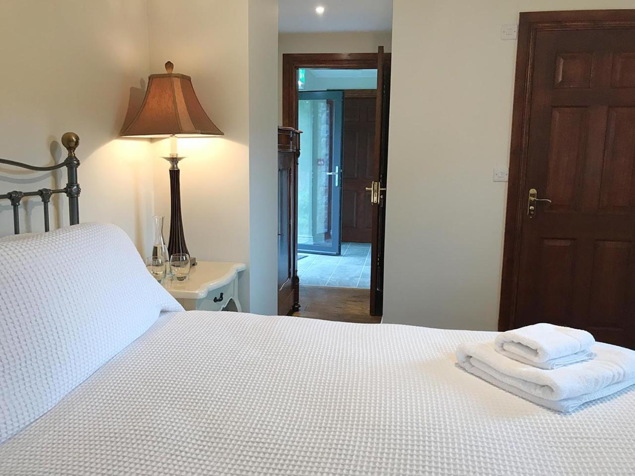 Double or Twin Room with View - Photo 3
