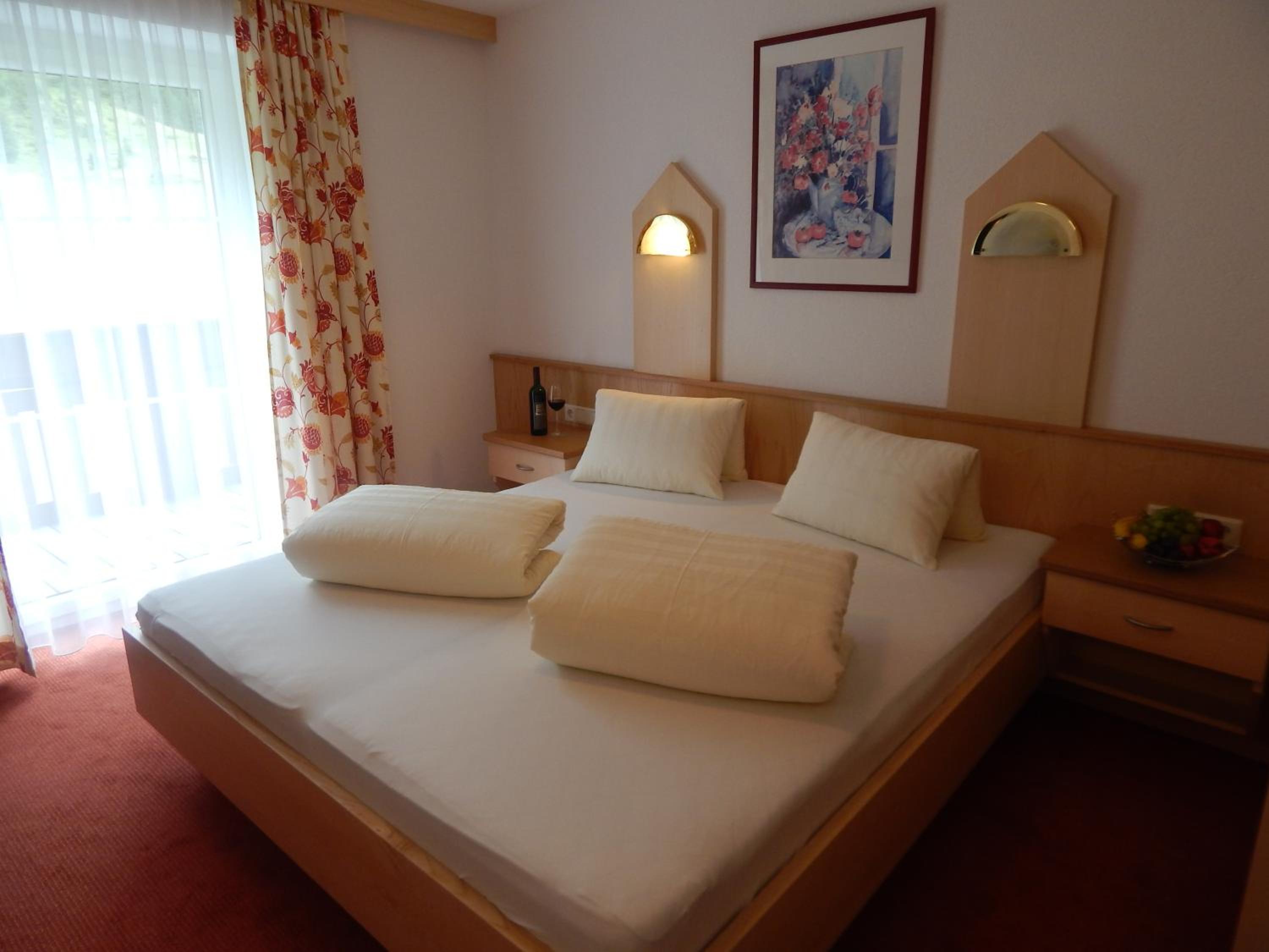 Two-Bedroom Apartment with Balcony photo 1