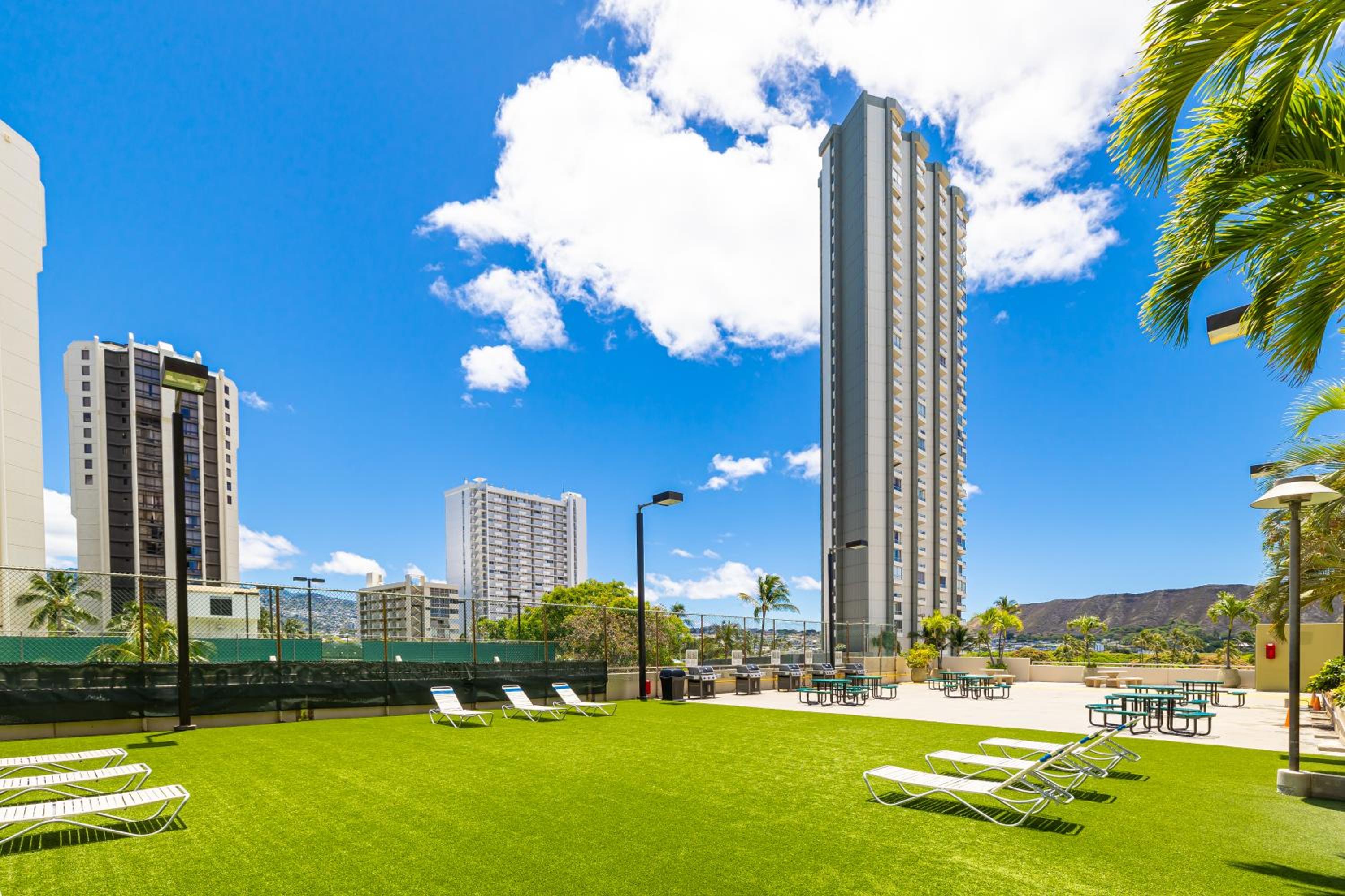 Mountain Views & Steps to Beach - Free Parking!: Apartment with Mountain View photo