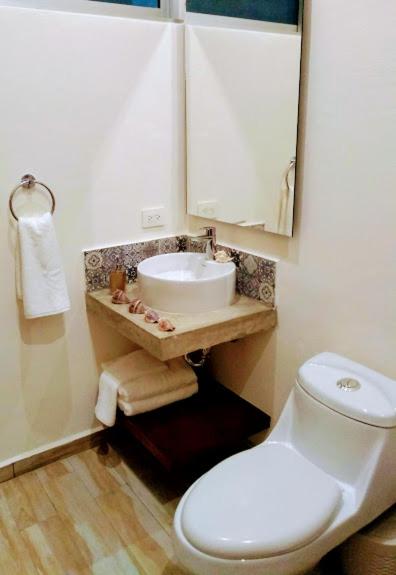 Apartment with Balcony - Photo 10
